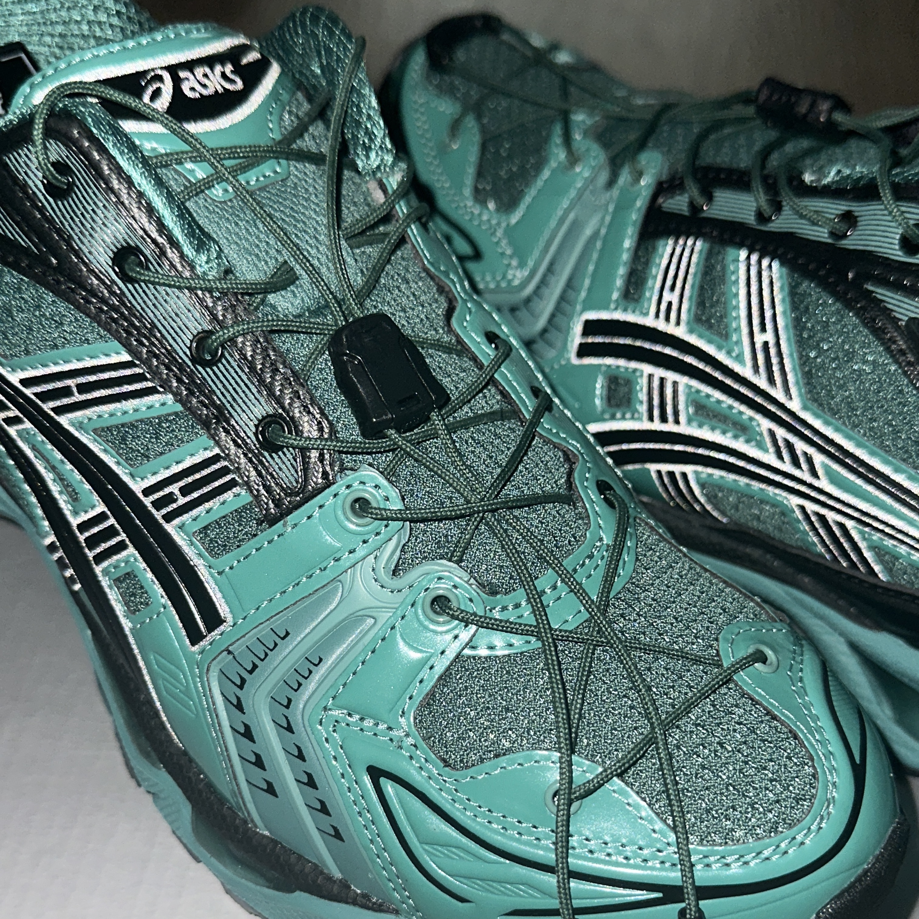 Asics x Unaffected Gel-Kayano 14 Uranus Green 착용 스타일