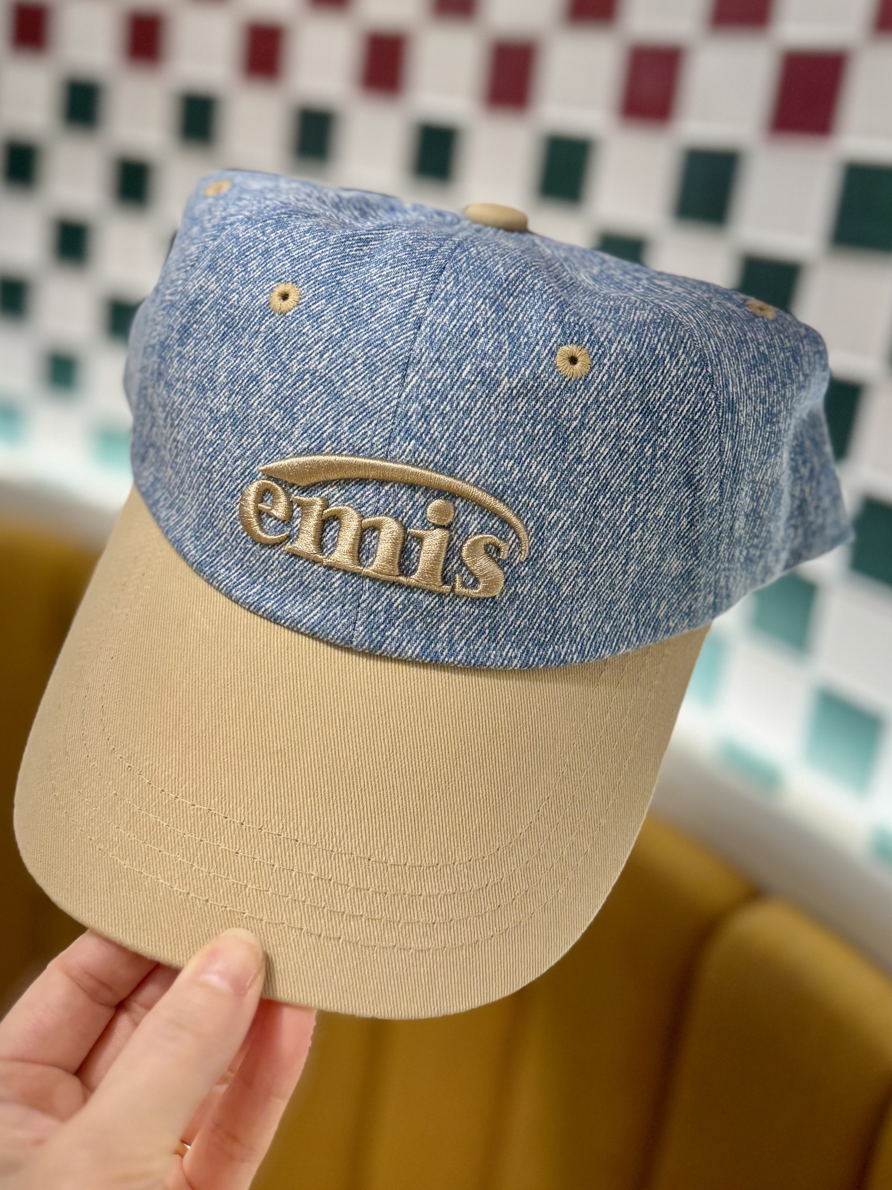 Emis New Logo Denim Ball Cap Light Blue Denim Beige 착용 스타일 - 4
