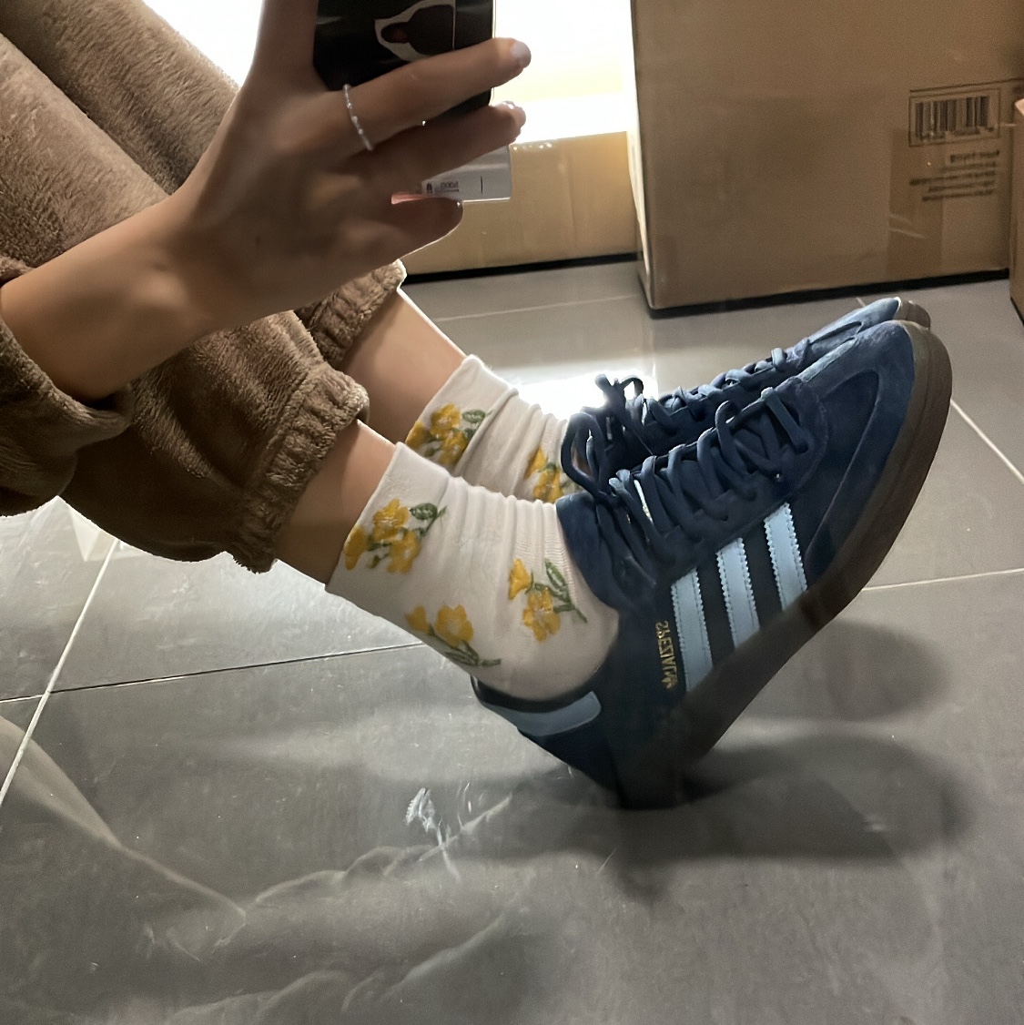 Adidas Spezial Handball Collegiate Navy 착용 스타일