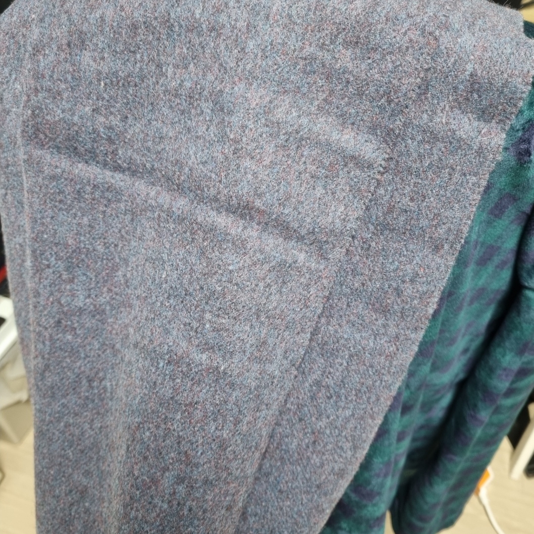 Acne Studios Narrow Wool Fringe Muffler Purple Melange 착용 스타일