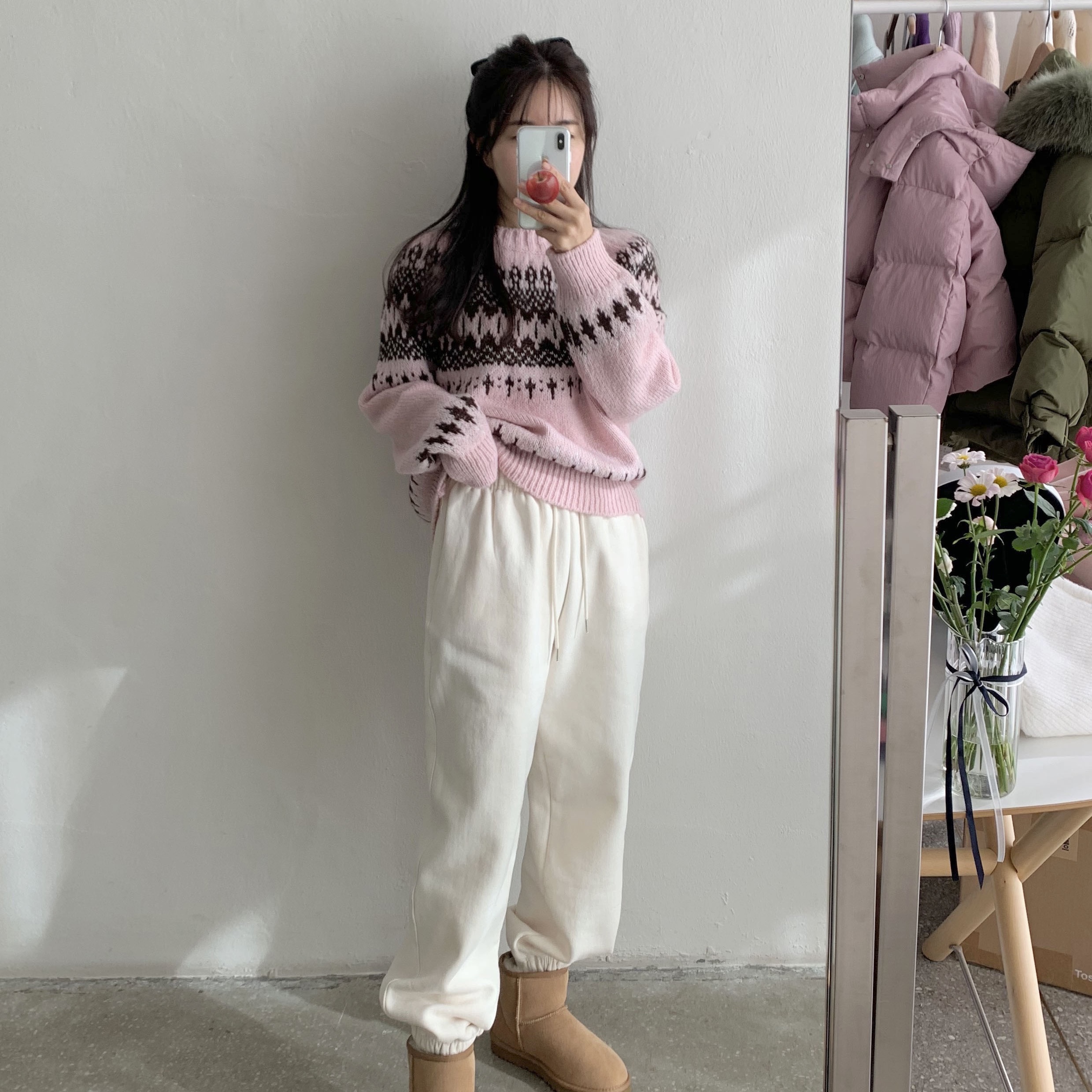 (W) UGG Classic Mini II Boots Chestnut 착용 스타일 - 2