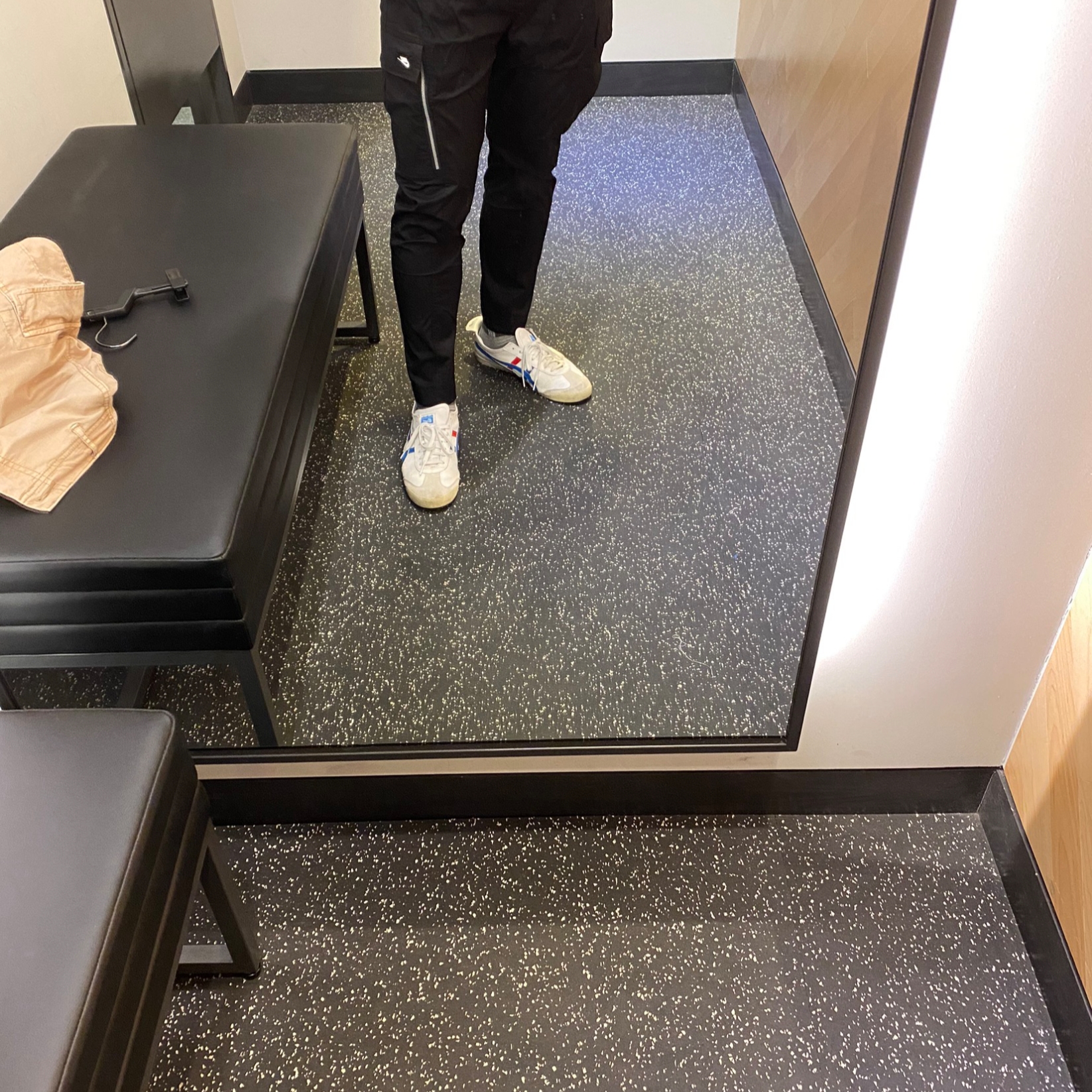 Onitsuka Tiger Mexico 66 White Blue, Nike NSW Utility Cargo Pants Black White - Asia 착용 스타일
