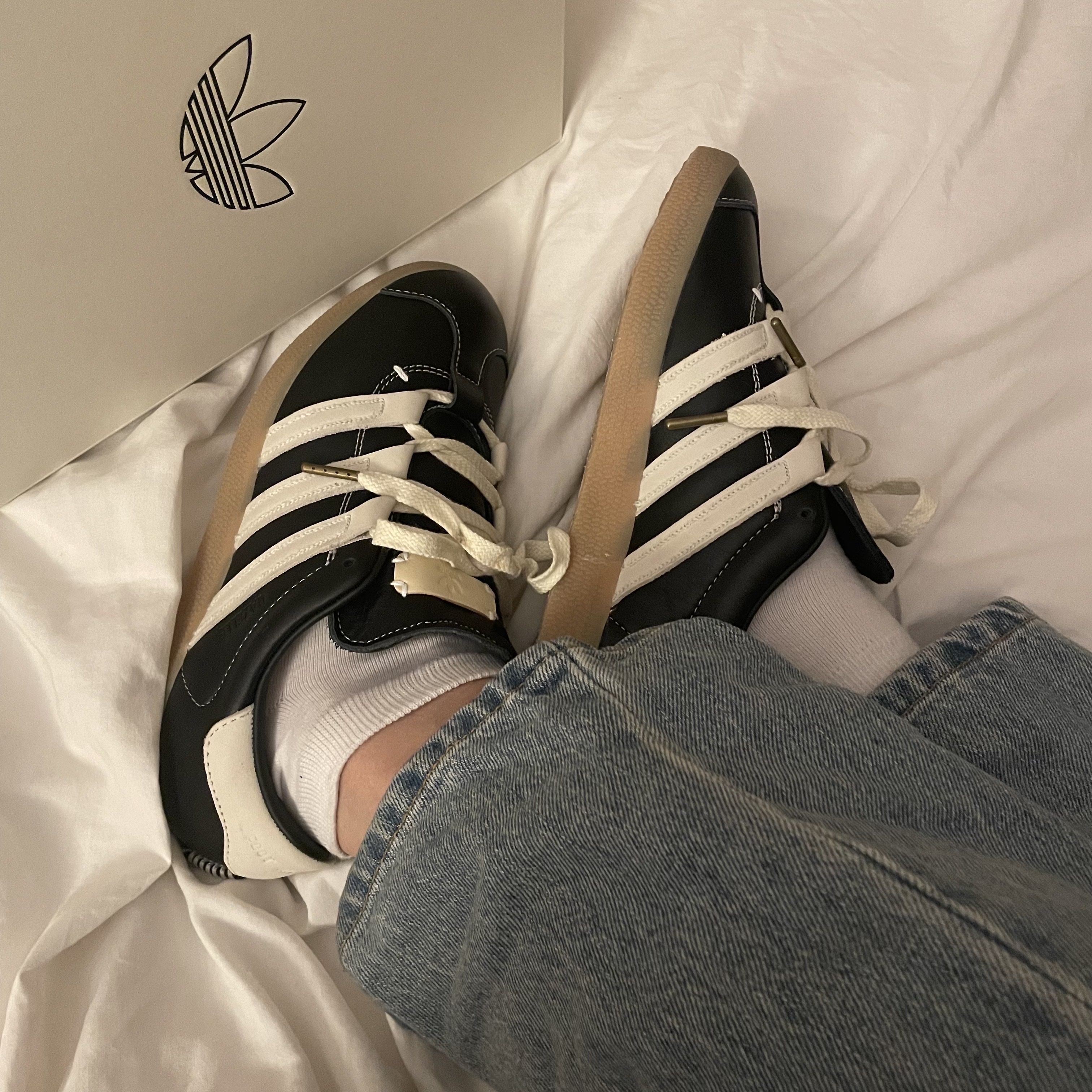 Adidas x Foot Industry Gazelle Core Black Cream White 착용 스타일