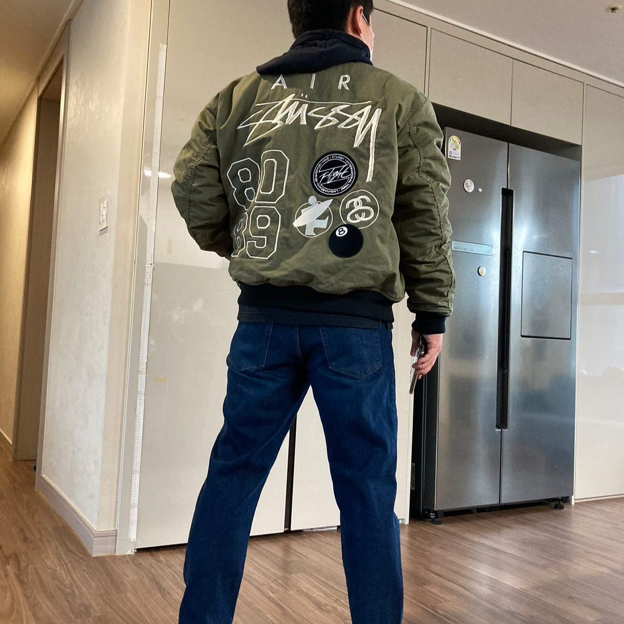 Nike x Stussy Reversible Jacket Medium Olive (FJ9153-222) 착용 스타일