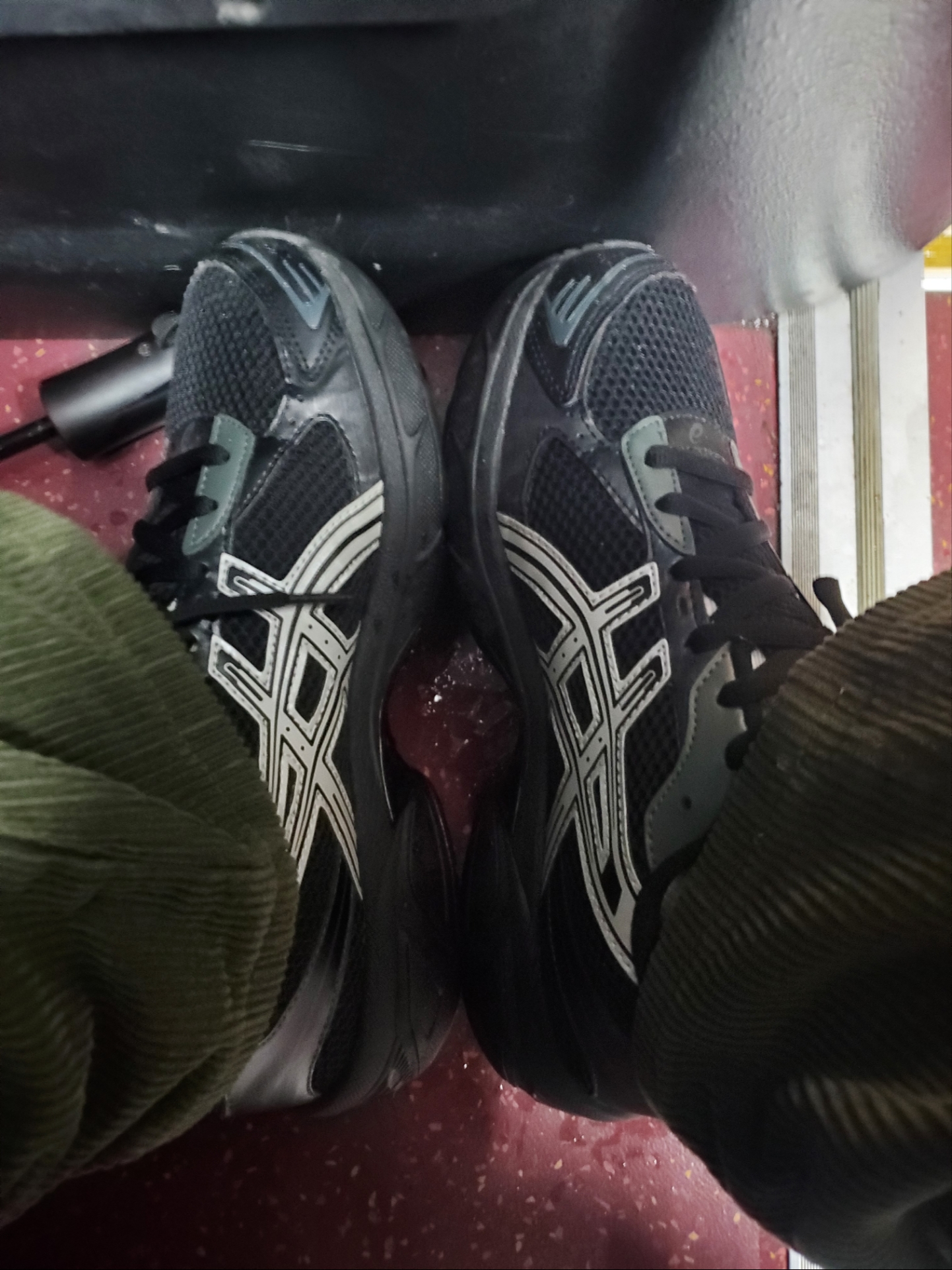 Asics Gel-1130 Black Glacier Grey - Folder Exclusive 착용 스타일