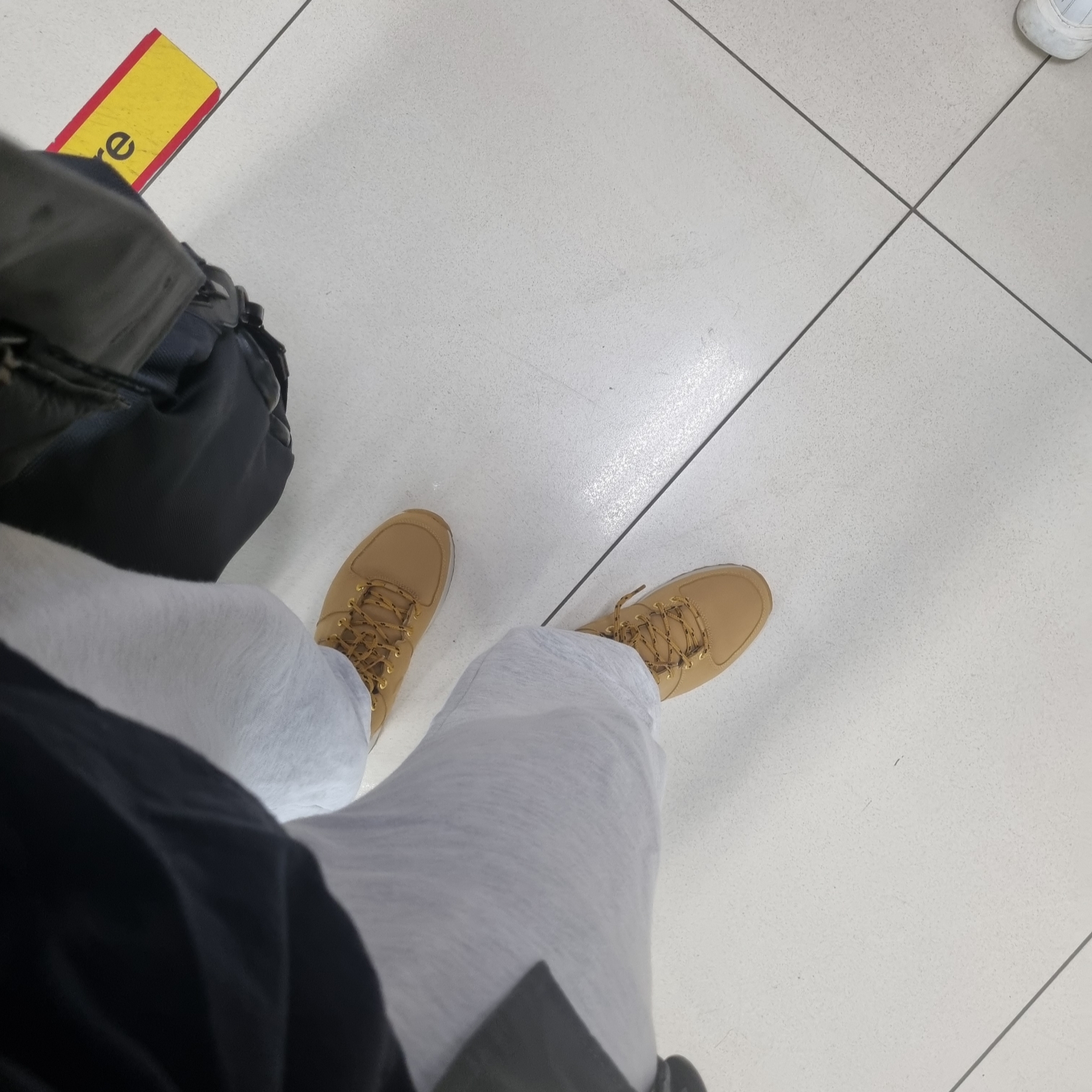 Nike Manoa Leather Haystack 착용 스타일