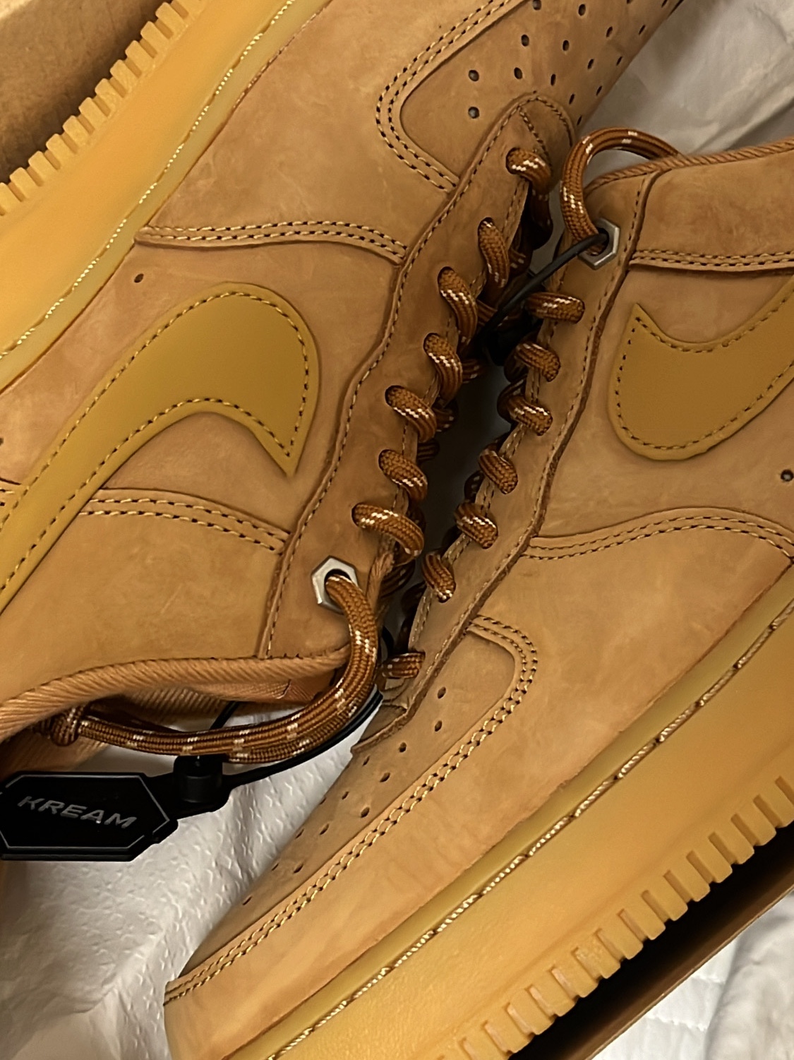 Nike Air Force 1 '07 WB Flax 착용 스타일