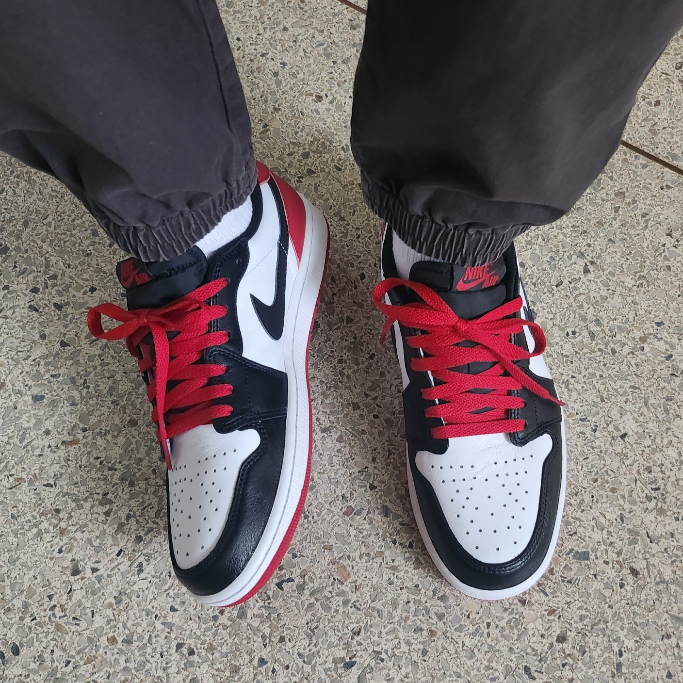 Jordan 1 Retro Low OG Black Toe 착용 스타일