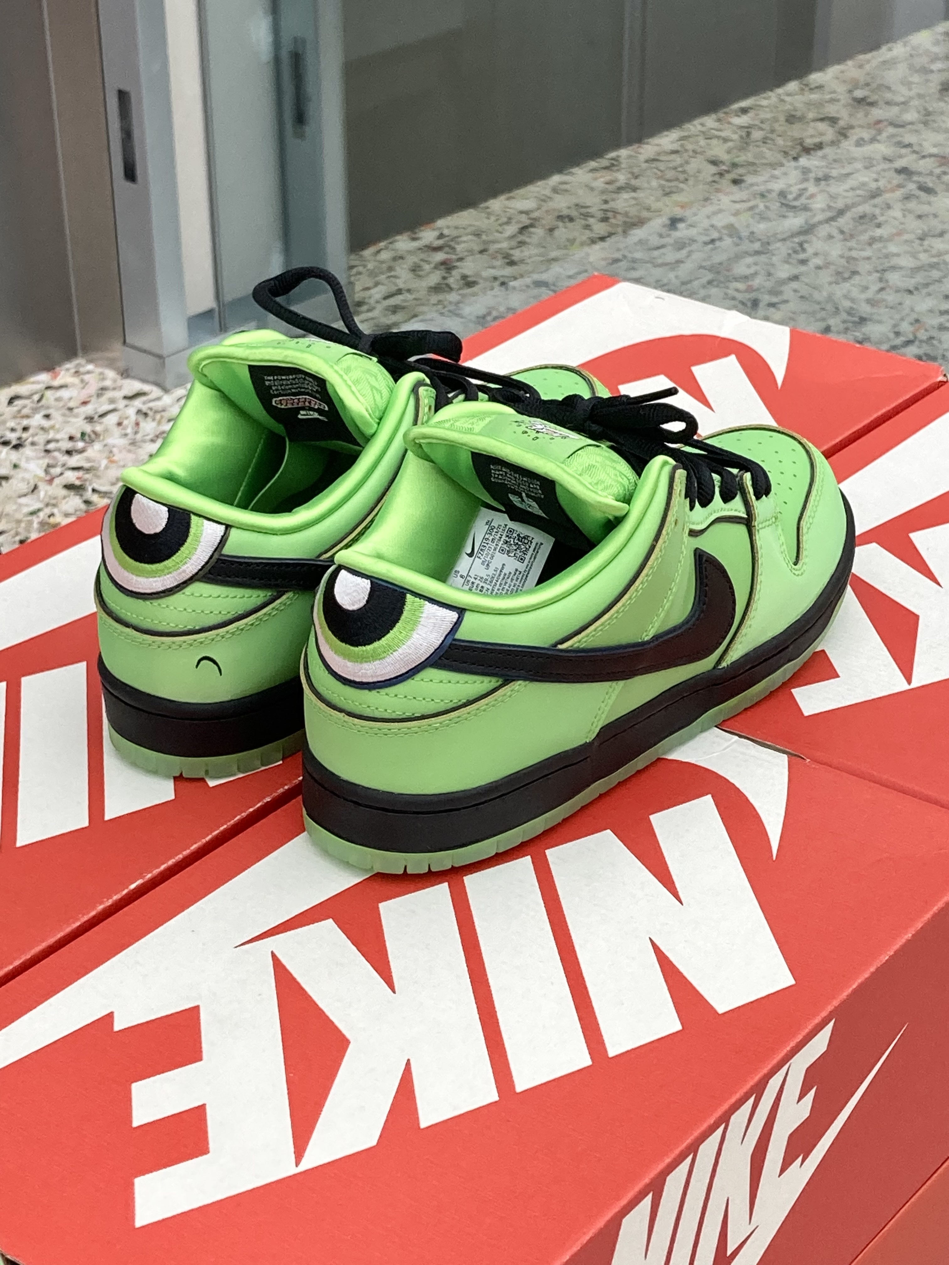 Nike x The Powerpuff Girls SB Dunk Low Pro QS Buttercup 착용 스타일 - 1