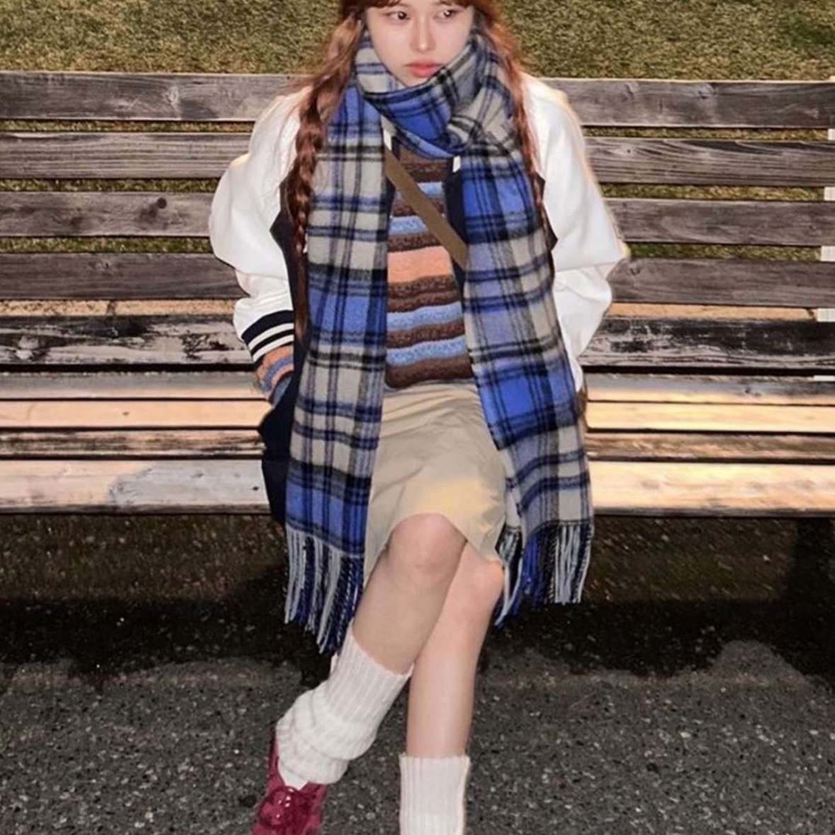 Ader Error Revint Plaid Muffler Z-Blue 착용 스타일