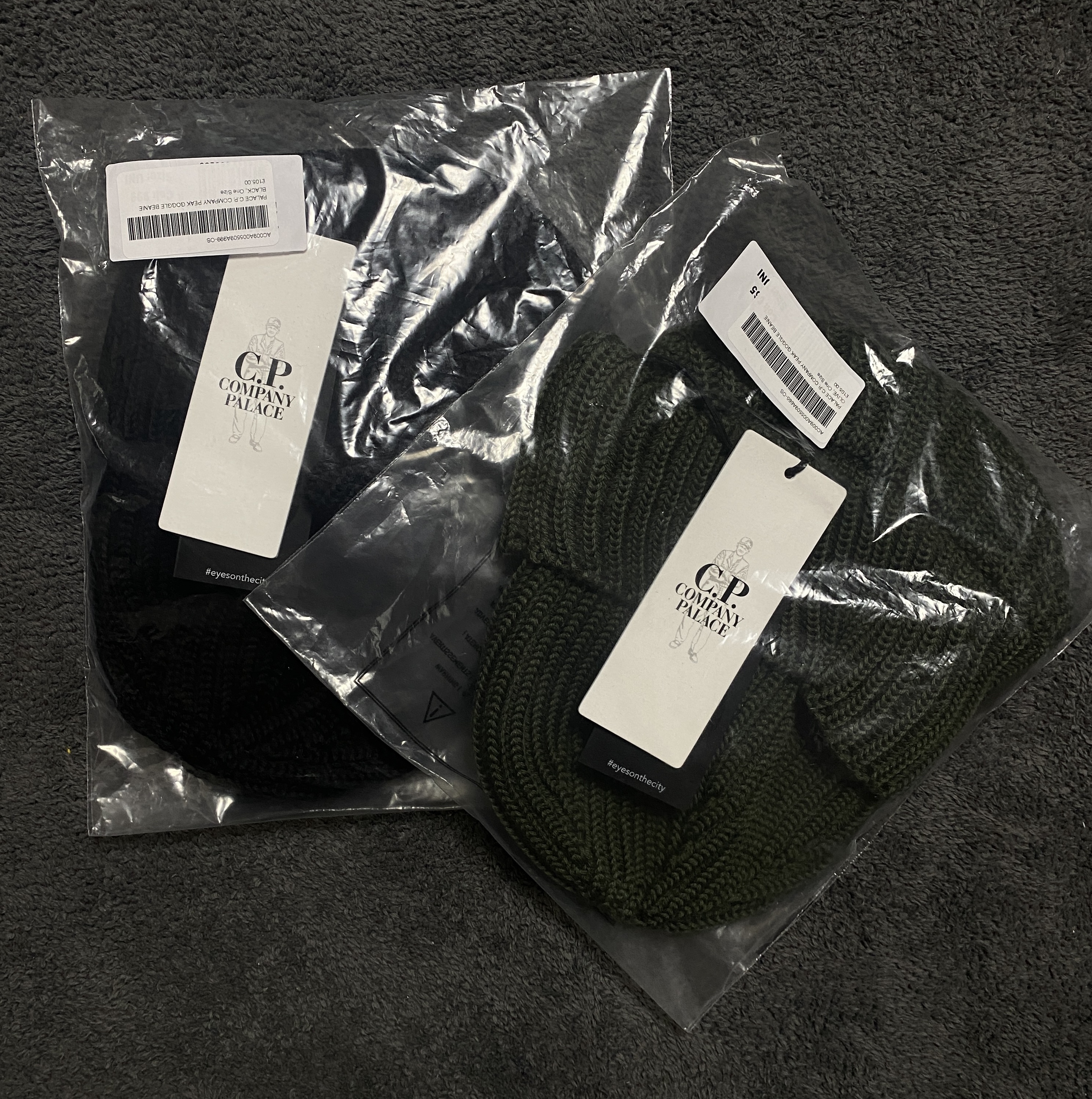 Palace x C.P. Company Peak Goggle Beanie Black - 23FW, Palace x C.P. Company Peak Goggle Beanie Olive - 23FW 착용 스타일 - 1