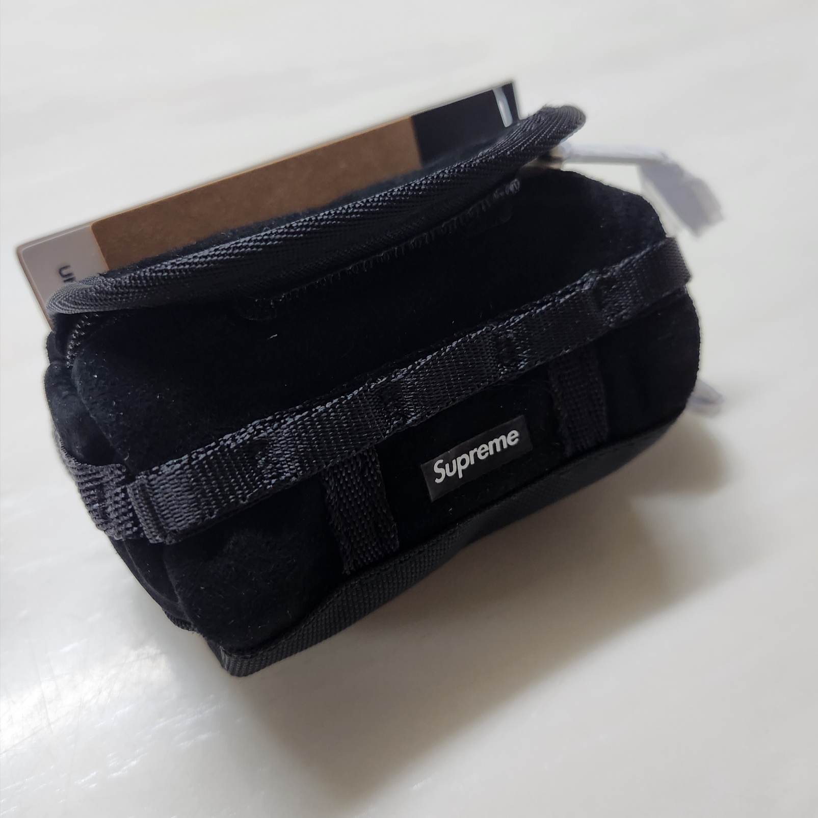 Supreme x The North Face Suede Base Camp Duffle Keychain Black - 23FW 착용 스타일 - 1