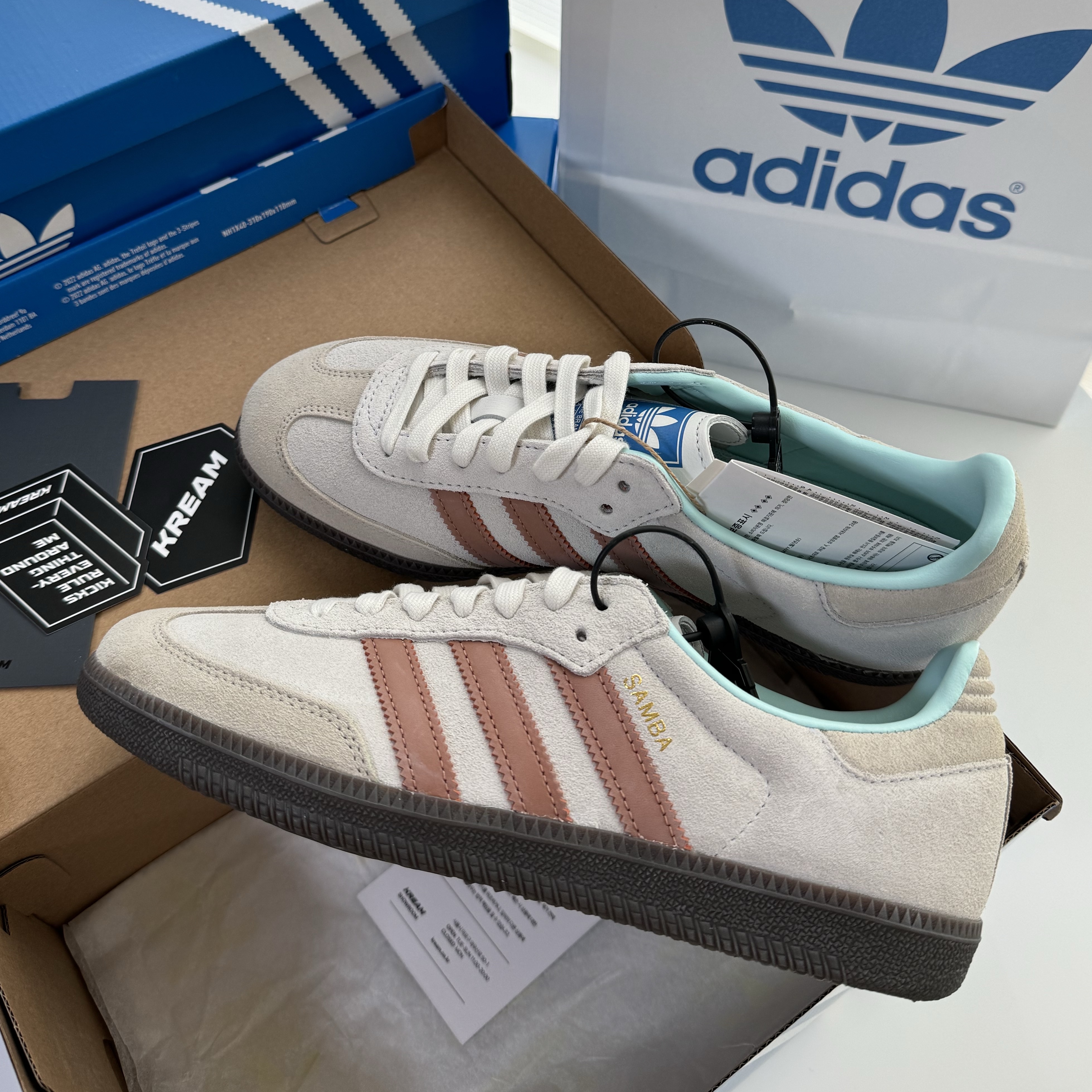 Adidas Samba OG Crystal White Clay Strata 착용 스타일 - 1