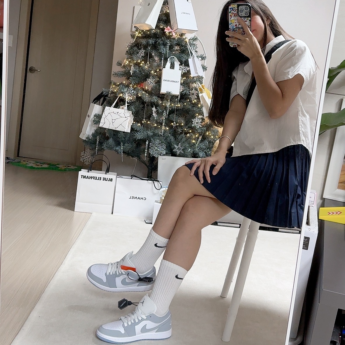 (W) Jordan 1 Low White Wolf Grey 착용 스타일 - 1