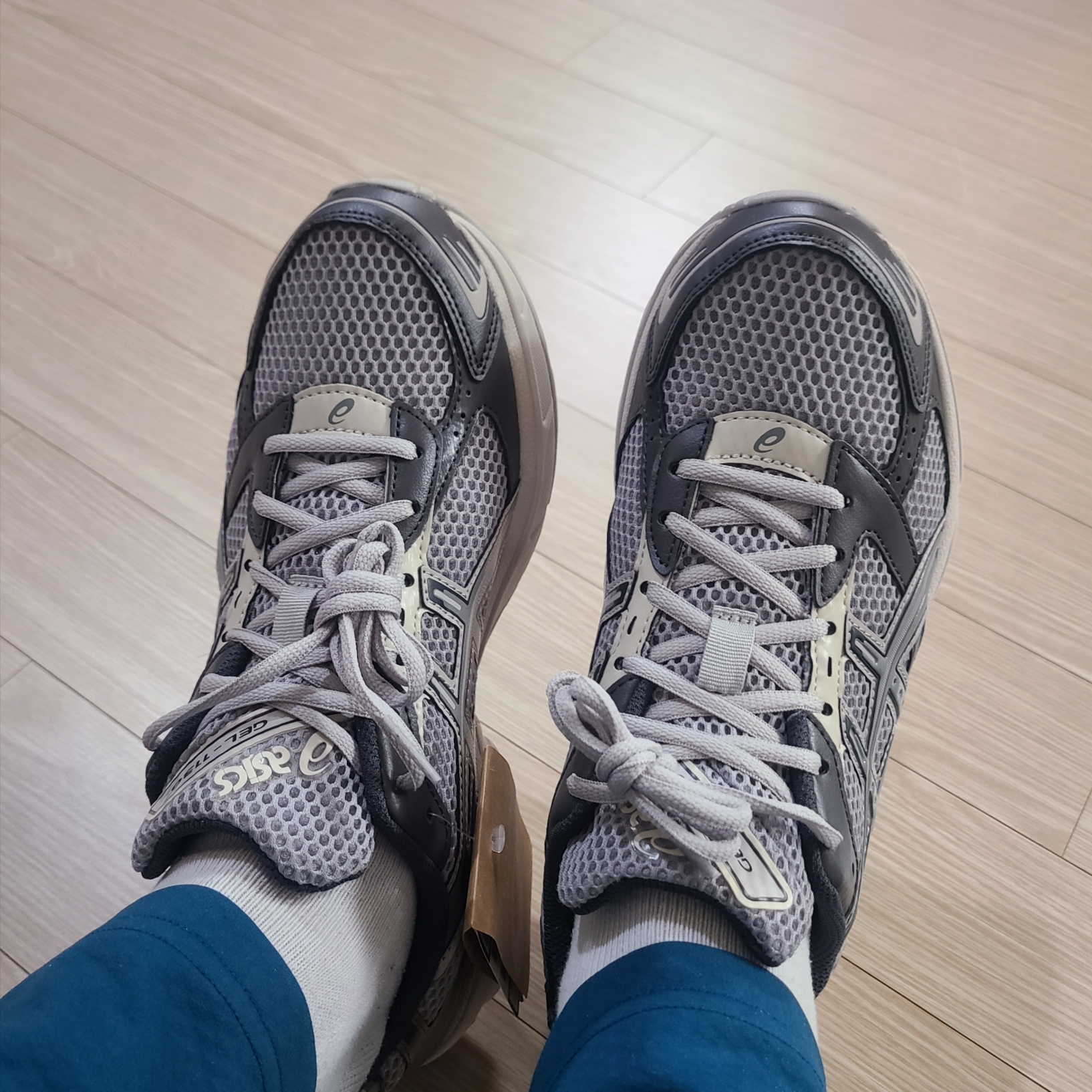 Asics Gel-1130 Oyster Grey Clay Grey 착용 스타일