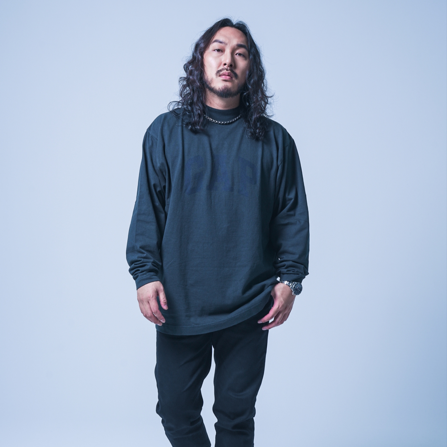 Yeezy Gap Engineered By Balenciaga Dove Long Sleeve T-Shirt Black, Jordan 11 Retro Space Jam 2016 착용 스타일 - 1