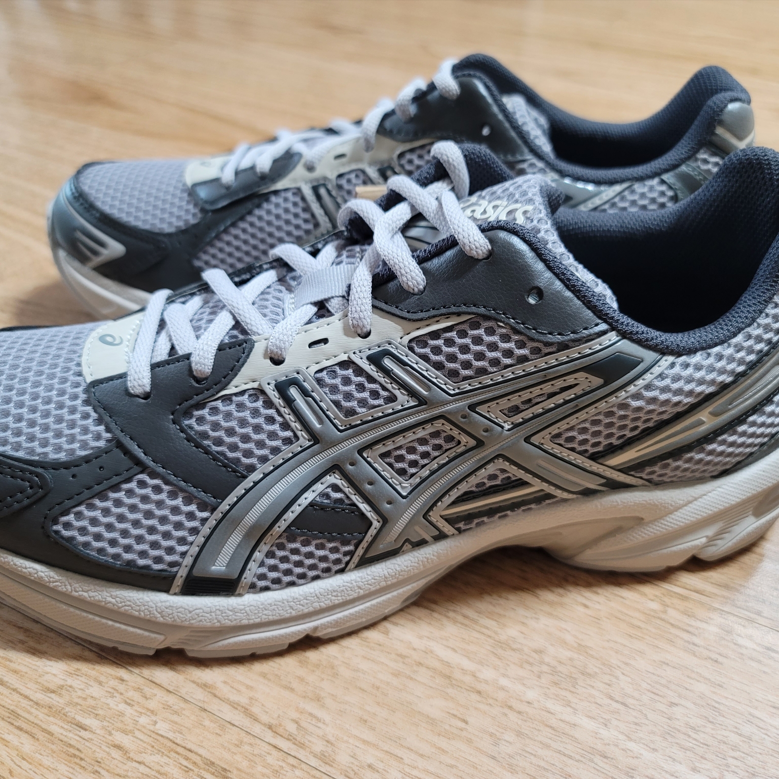 Asics Gel-1130 Oyster Grey Clay Grey 착용 스타일 - 4