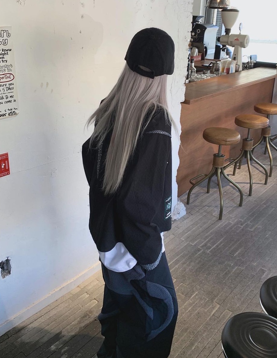 Opening Project Paneled Fleece Pants Black 착용 스타일 - 3
