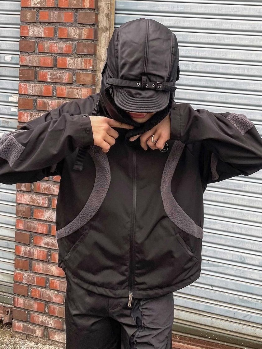 Opening Project Paneled Fleece Jacket Black 착용 스타일 - 1