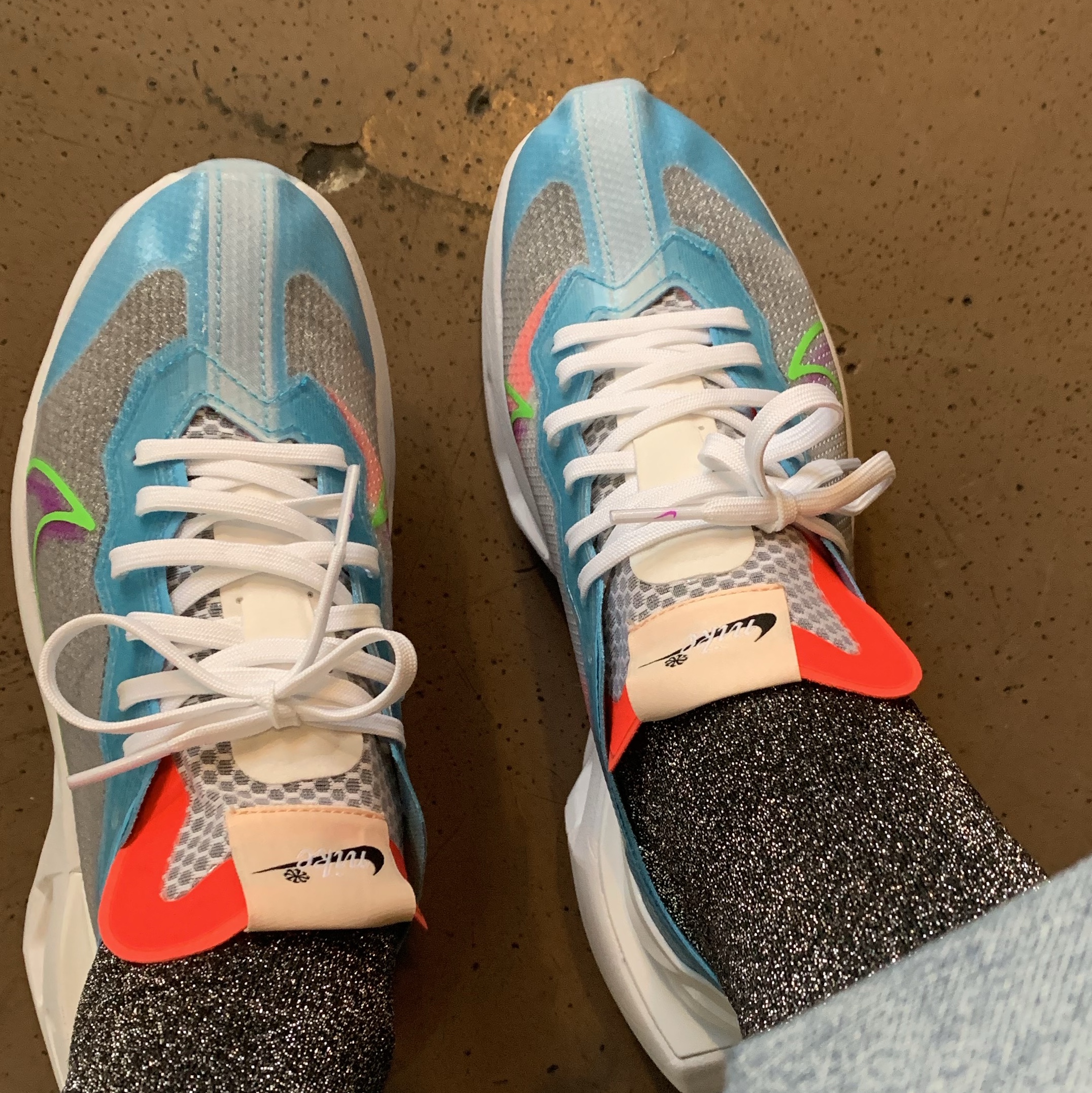 (W) Nike ZoomX Vista Grind White Multi 착용 스타일 - 2