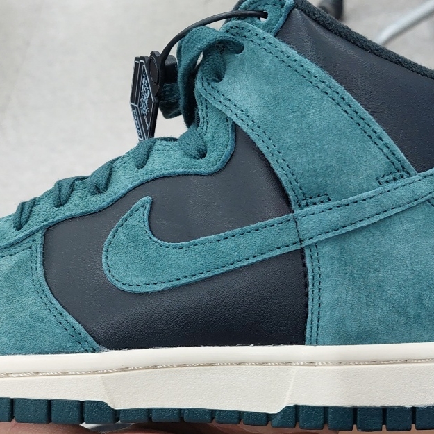 Nike Dunk High Retro PRM Faded Spruce 착용 스타일 - 2