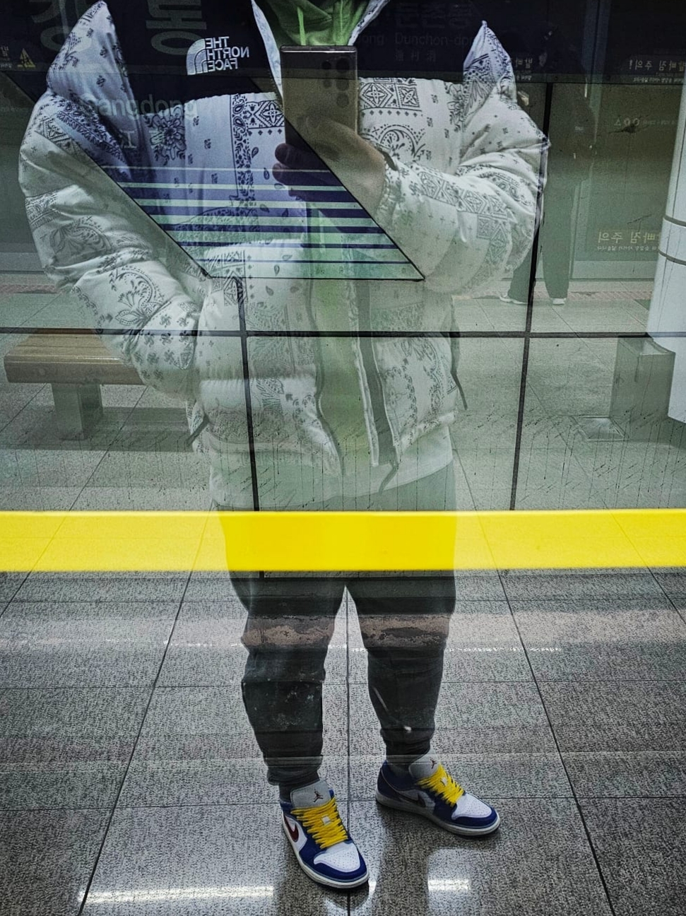 (W) Jordan 1 Low Sport Blue Gym Red, The North Face 1996 Novelty Nuptse Jacket Off White 착용 스타일