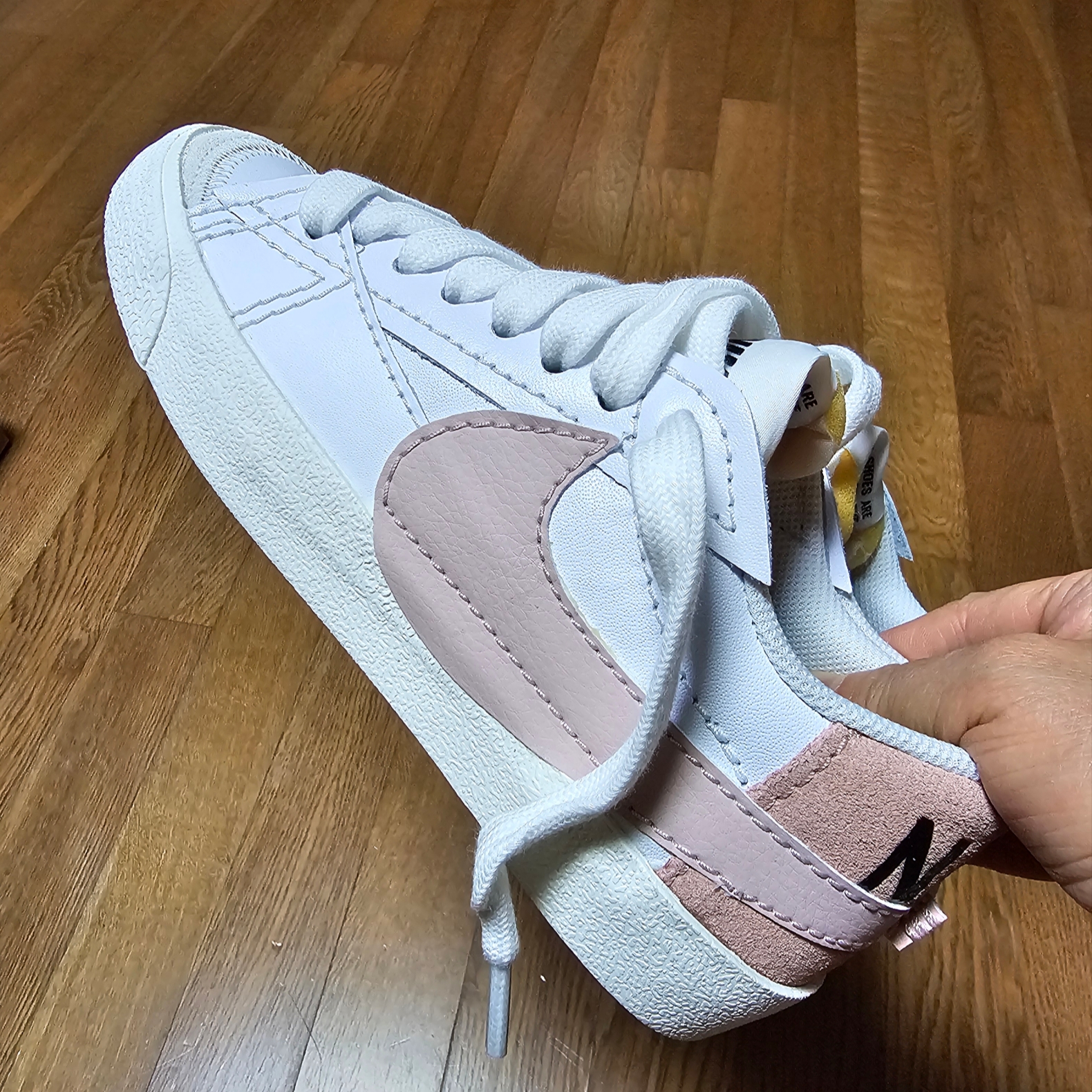 (W) Nike Blazer Low '77 Jumbo Pink Oxford 착용 스타일