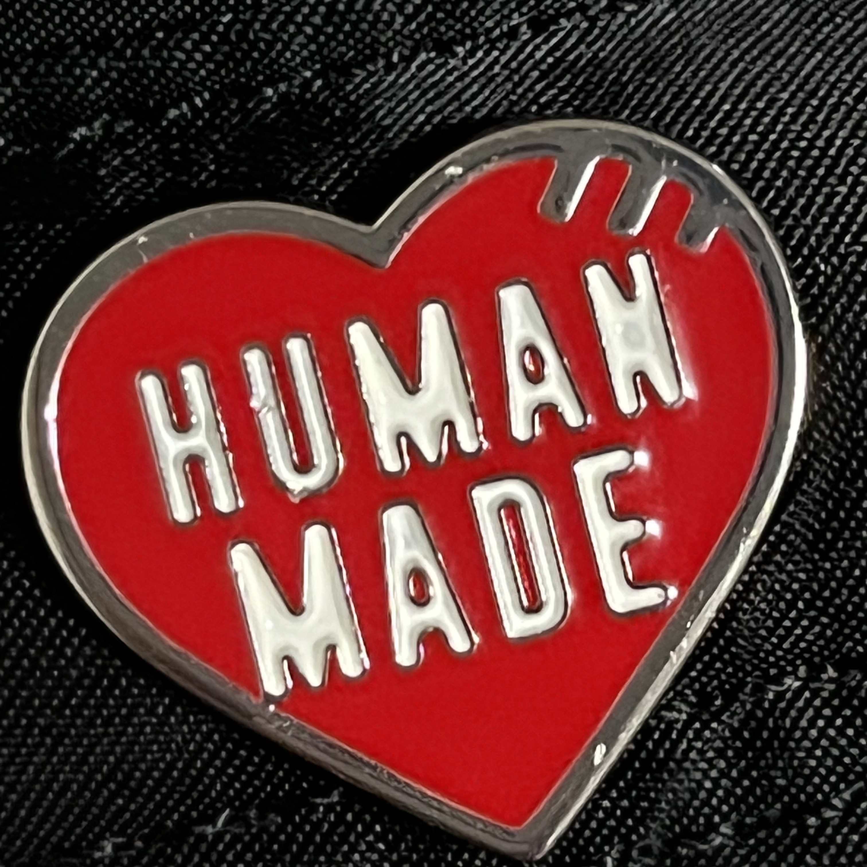 Human Made Heart Pin Red 착용 스타일