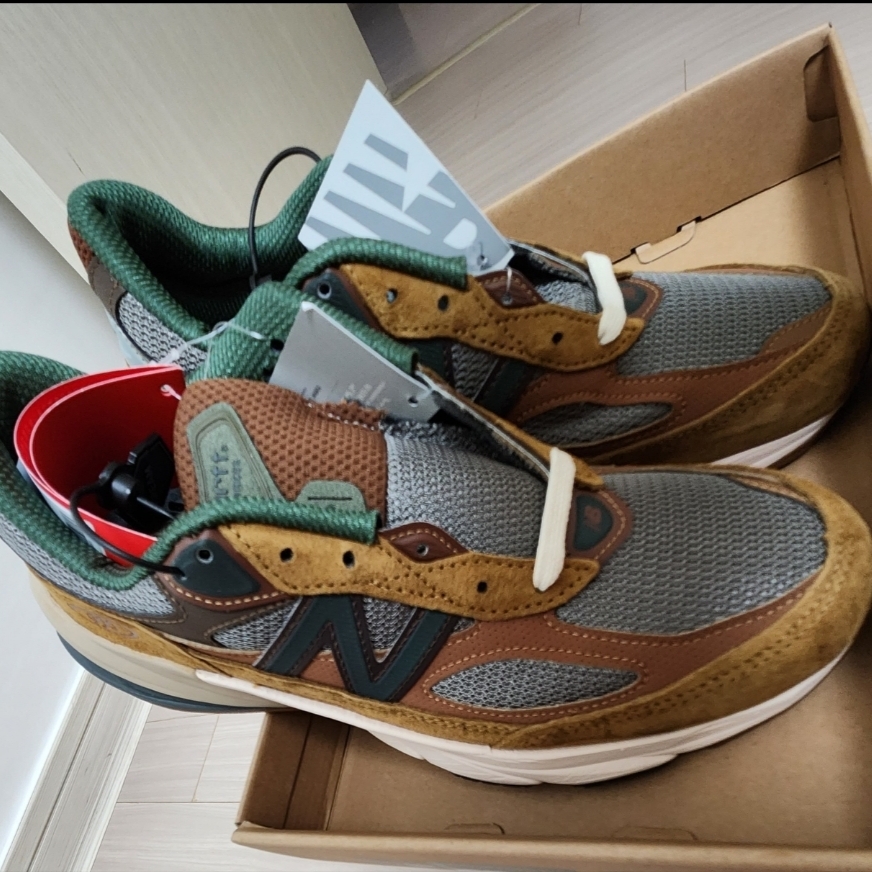 New Balance x Carhartt WIP 990v6 Made in USA Hamilton Brown Military Green 착용 스타일