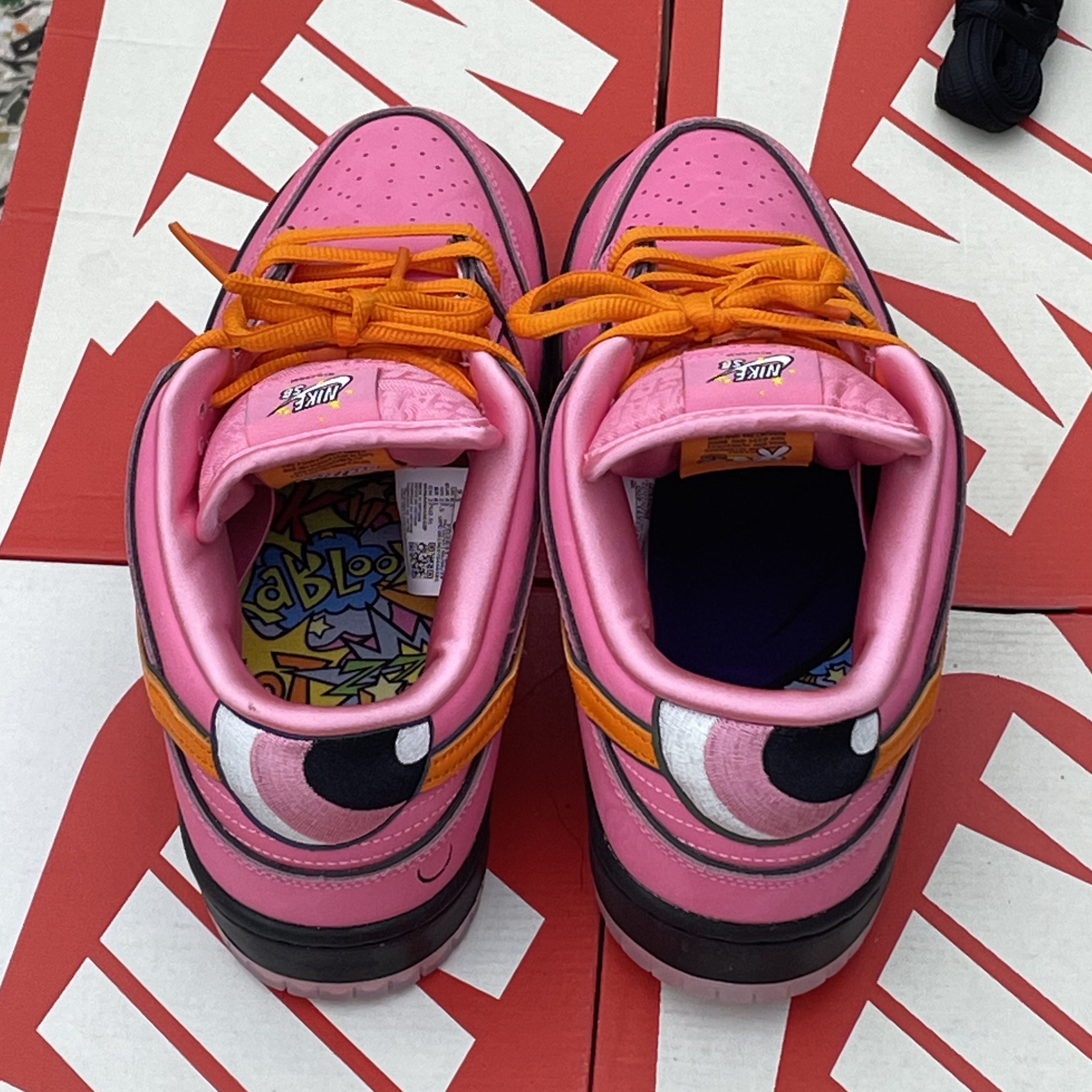Nike x The Powerpuff Girls SB Dunk Low Pro QS Blossom 착용 스타일 - 3