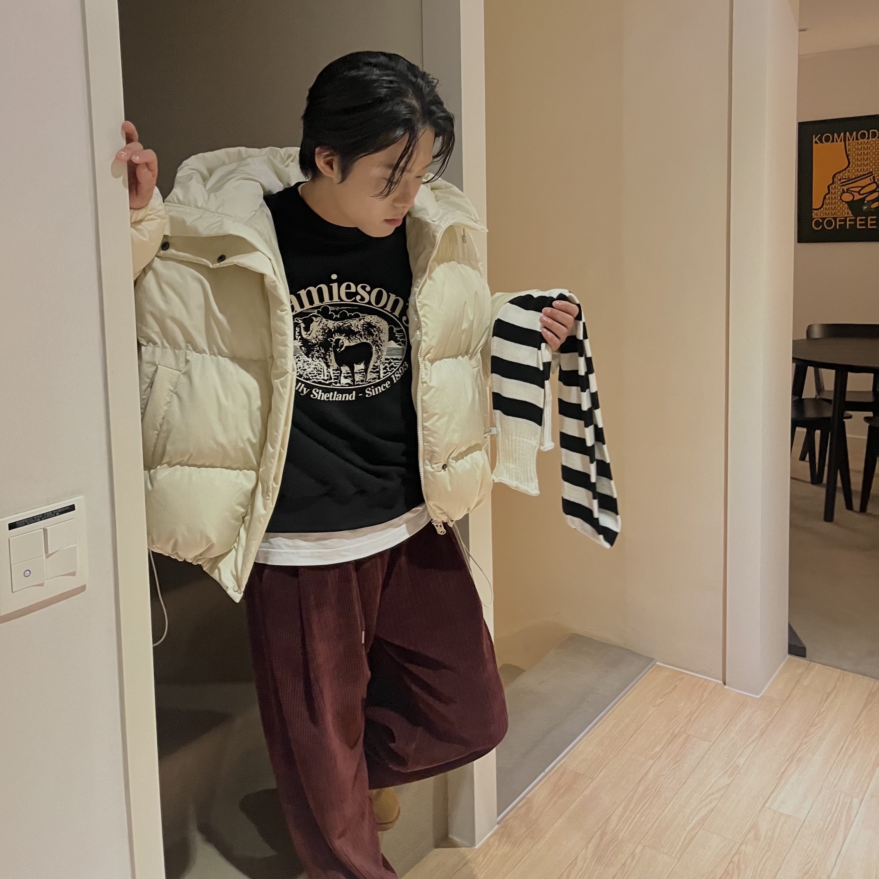 UGG Classic Mini Boots Chestnut 착용 스타일 - 3