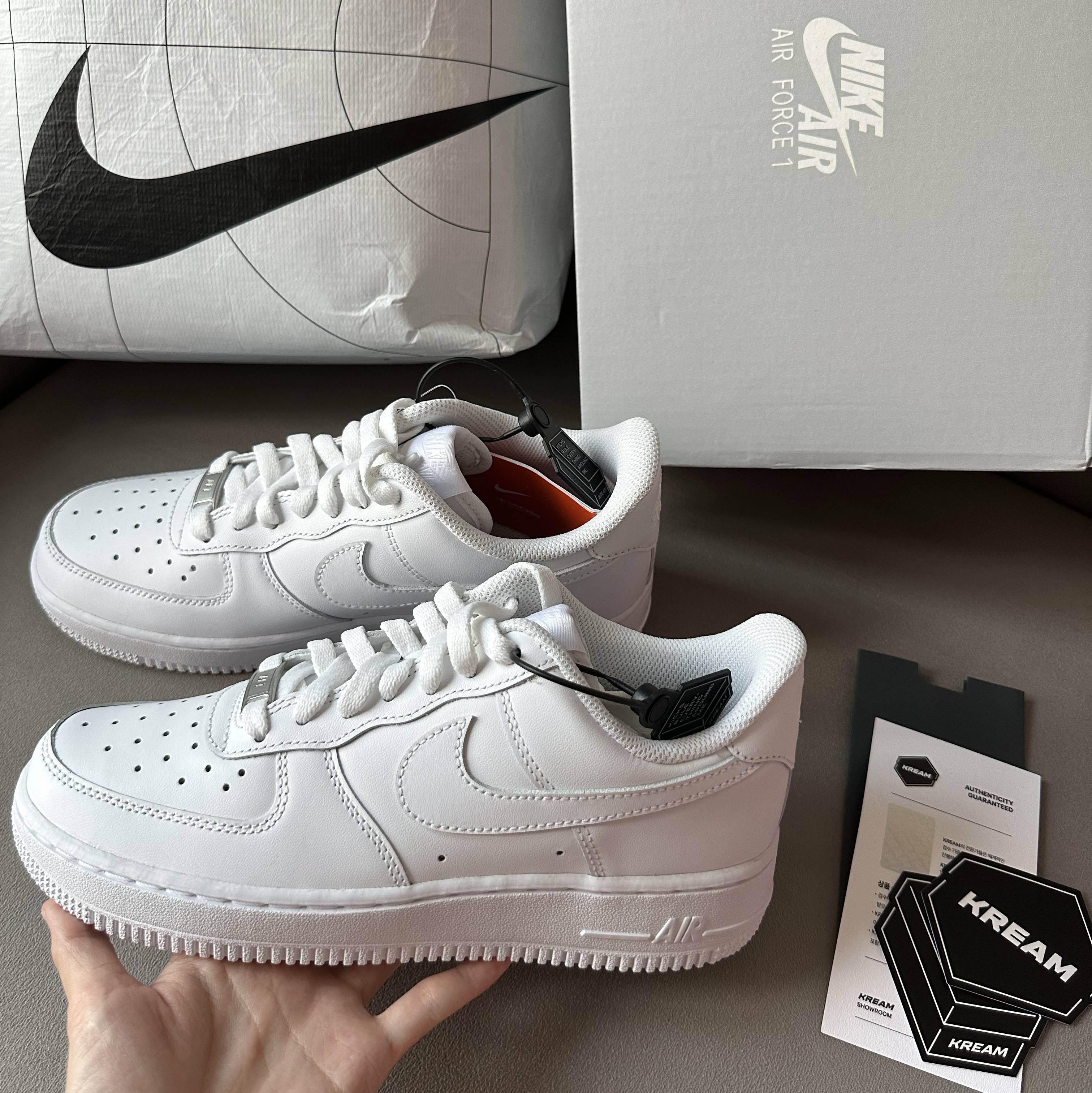 Nike Air Force 1 '07 Low White 착용 스타일 - 1