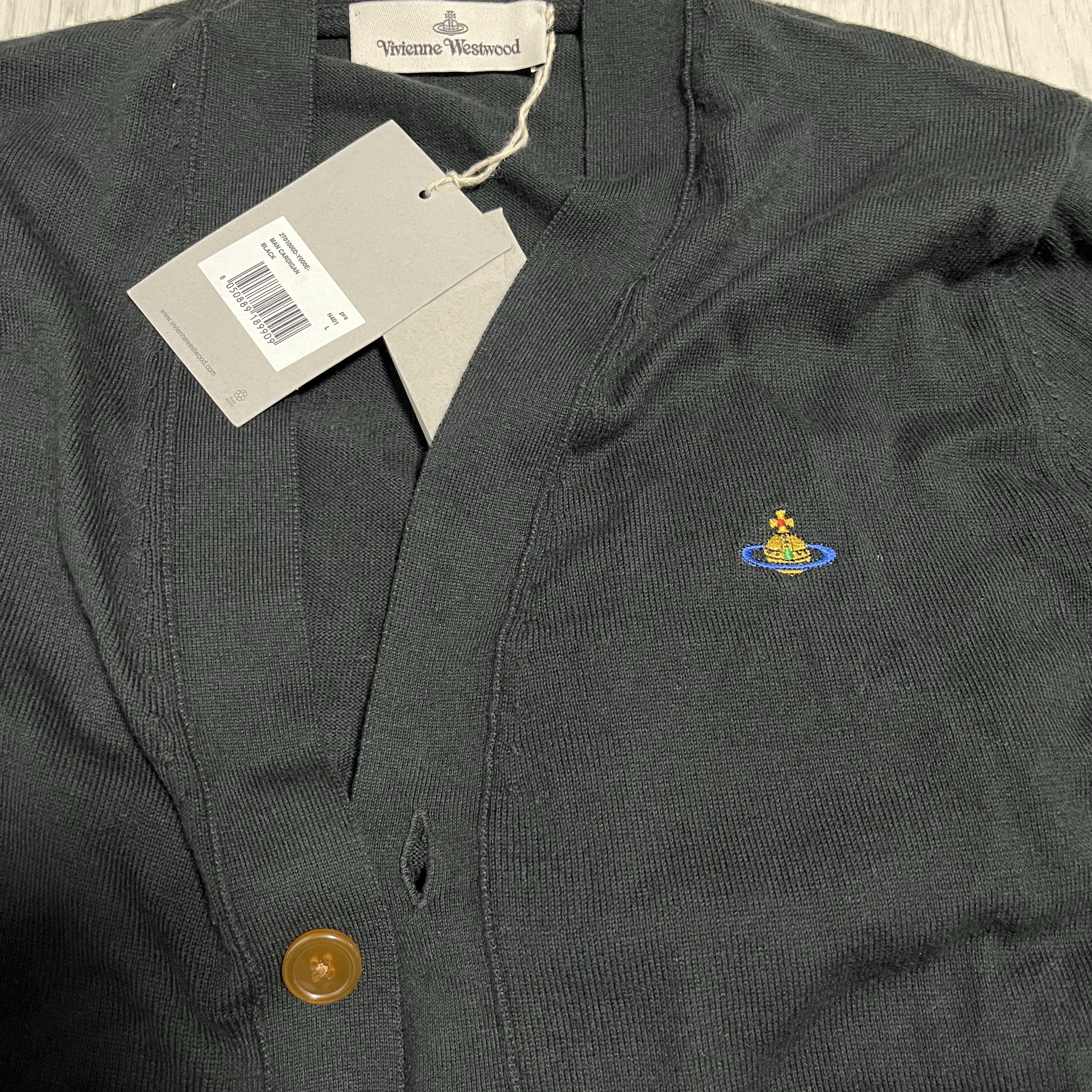 Vivienne Westwood Cardigan Black 착용 스타일