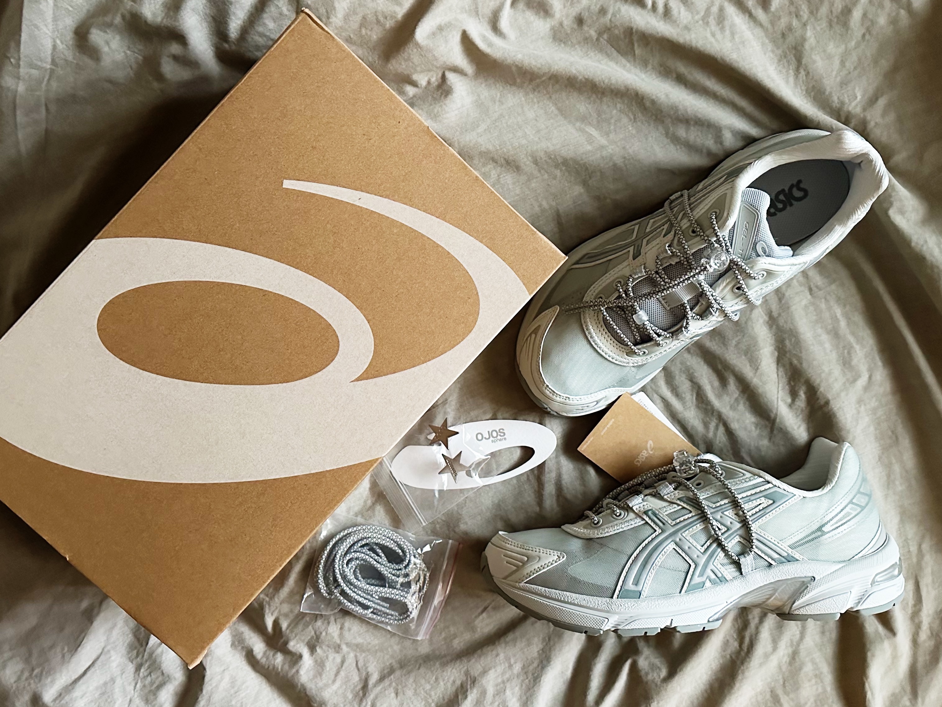 Asics x Atmos x Ojos Gel-1130 RE Glacier Grey Pure Silver 착용 스타일 - 1