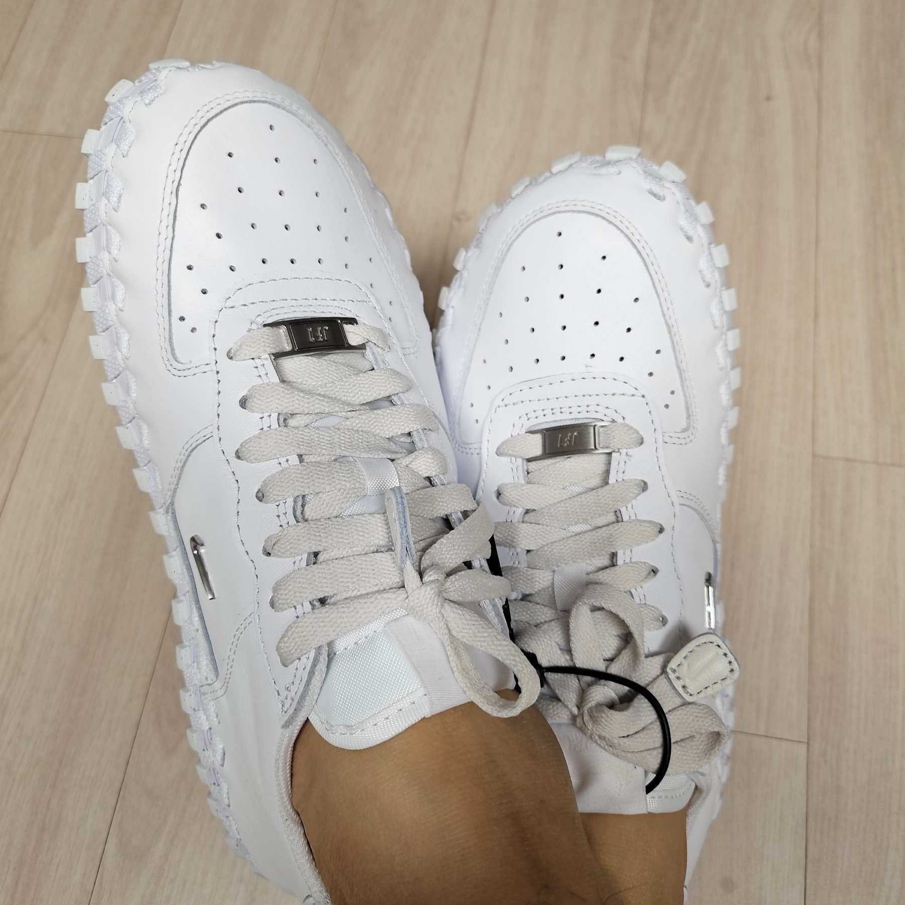 Nike x Jacquemus J Force 1 Low LX SP White 착용 스타일 - 2