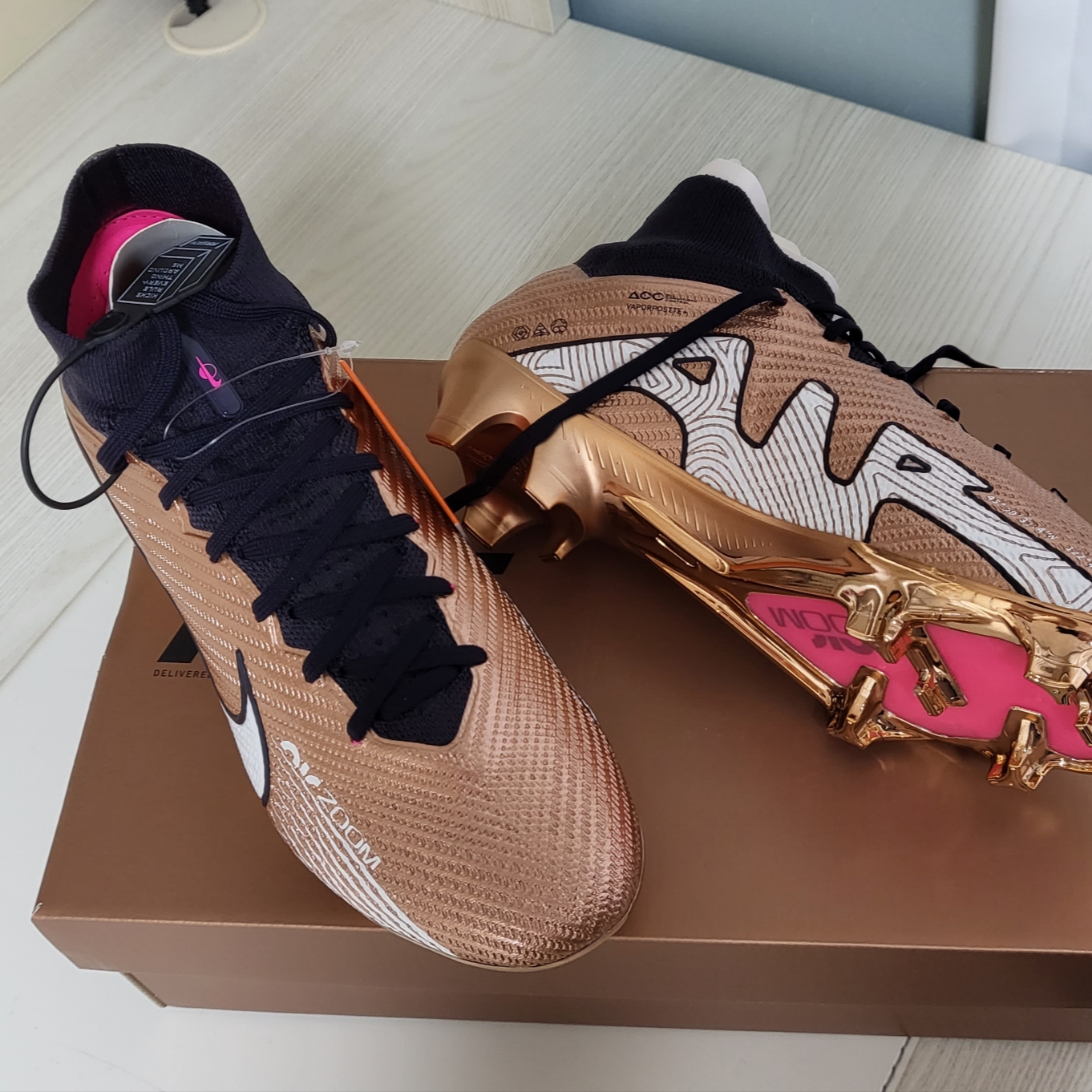 Nike Zoom Mercurial Superfly 9 Elite FG Metallic Copper 착용 스타일 - 1