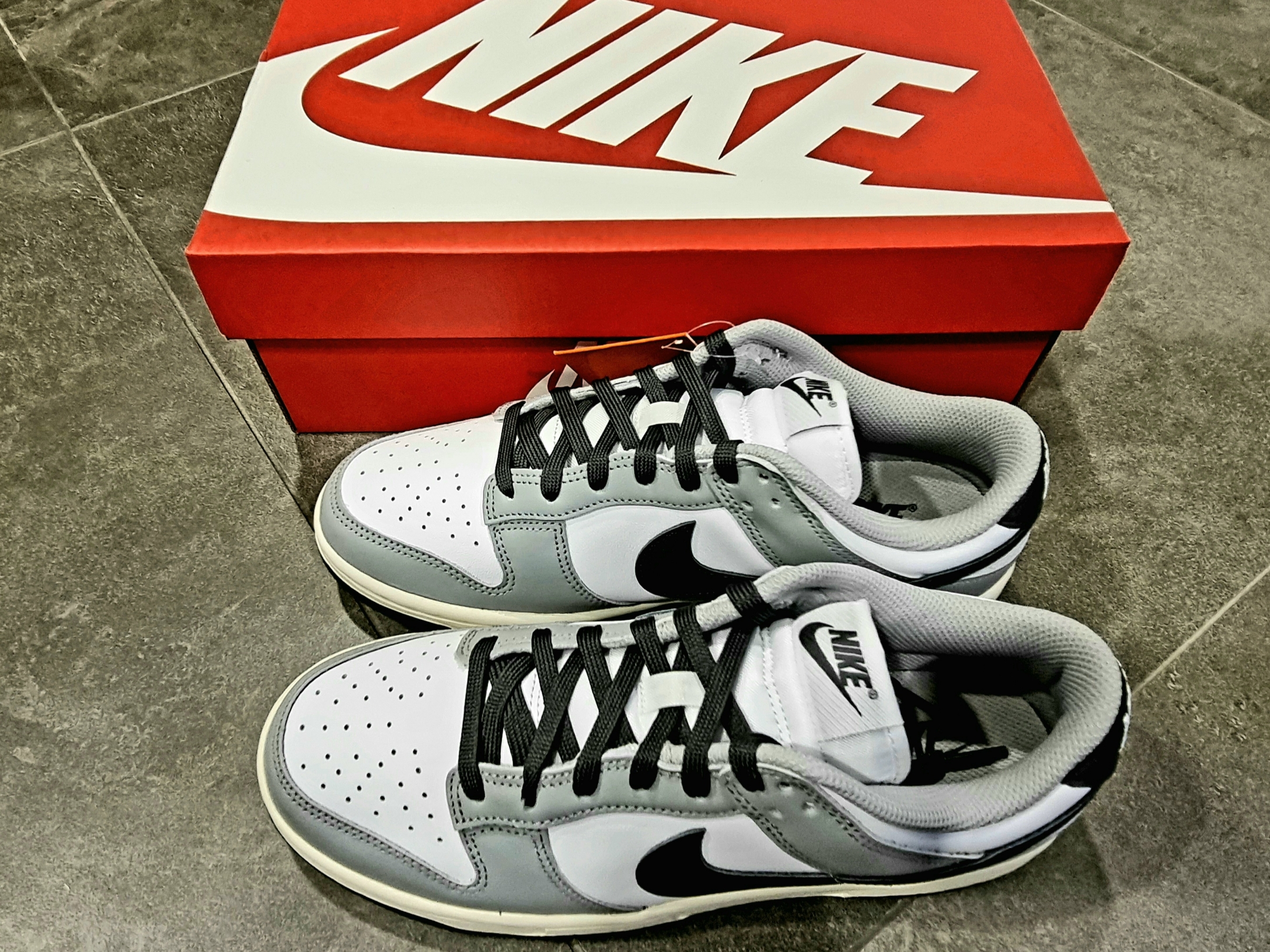 (W) Nike Dunk Low Light Smoke Grey 착용 스타일 - 5