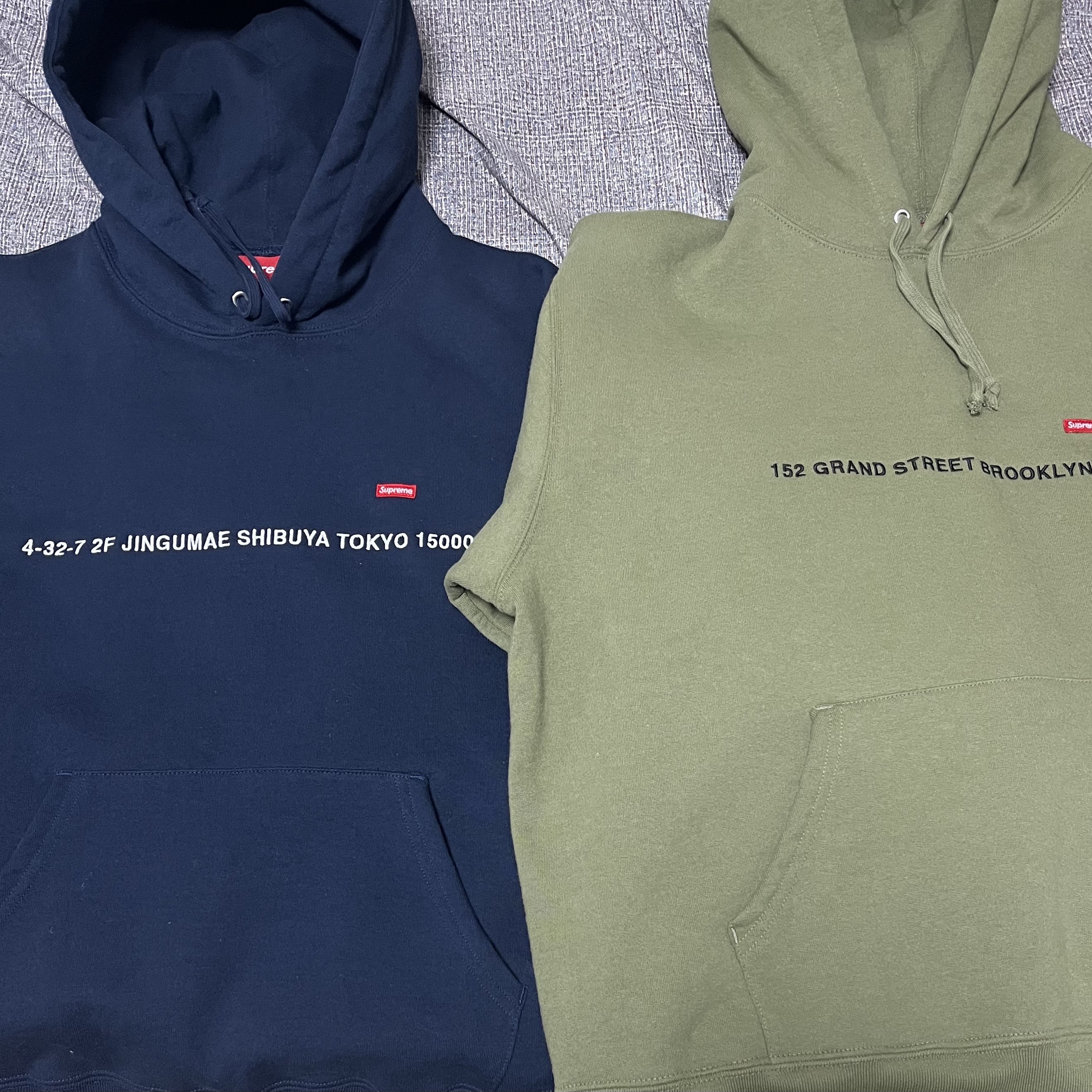 Supreme Tokyo Shop Small Box Hooded Sweatshirt Navy - 23FW, Supreme Brooklyn Shop Small Box Hooded Sweatshirt Light Olive - 23FW 착용 스타일