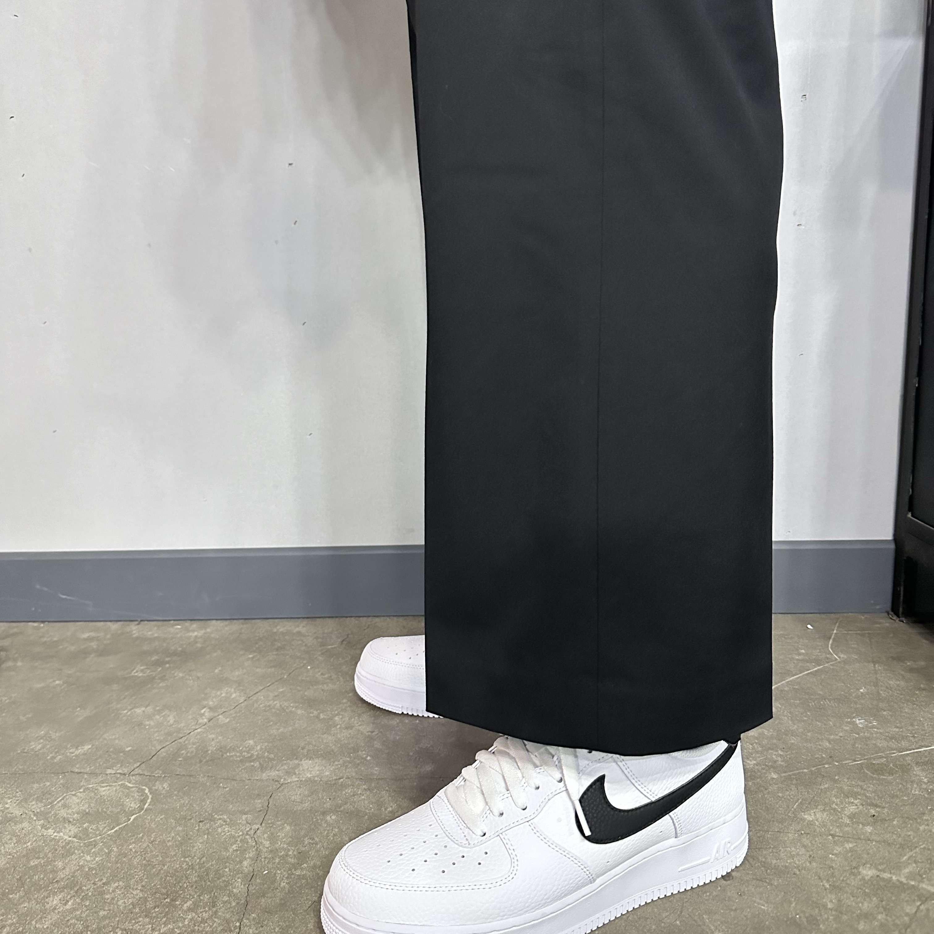 Nike Air Force 1 '07 White Black 착용 스타일 - 1
