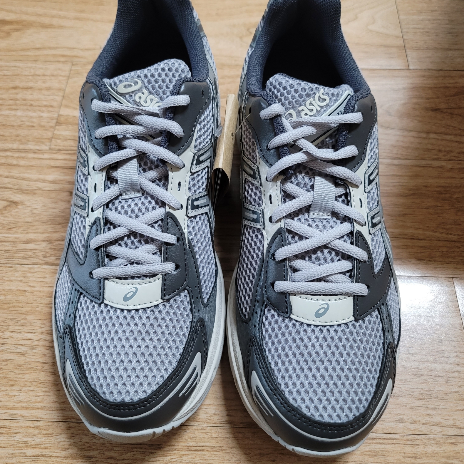 Asics Gel-1130 Oyster Grey Clay Grey 착용 스타일 - 1