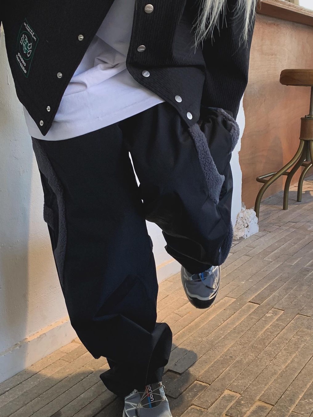 Opening Project Paneled Fleece Pants Black 착용 스타일 - 7