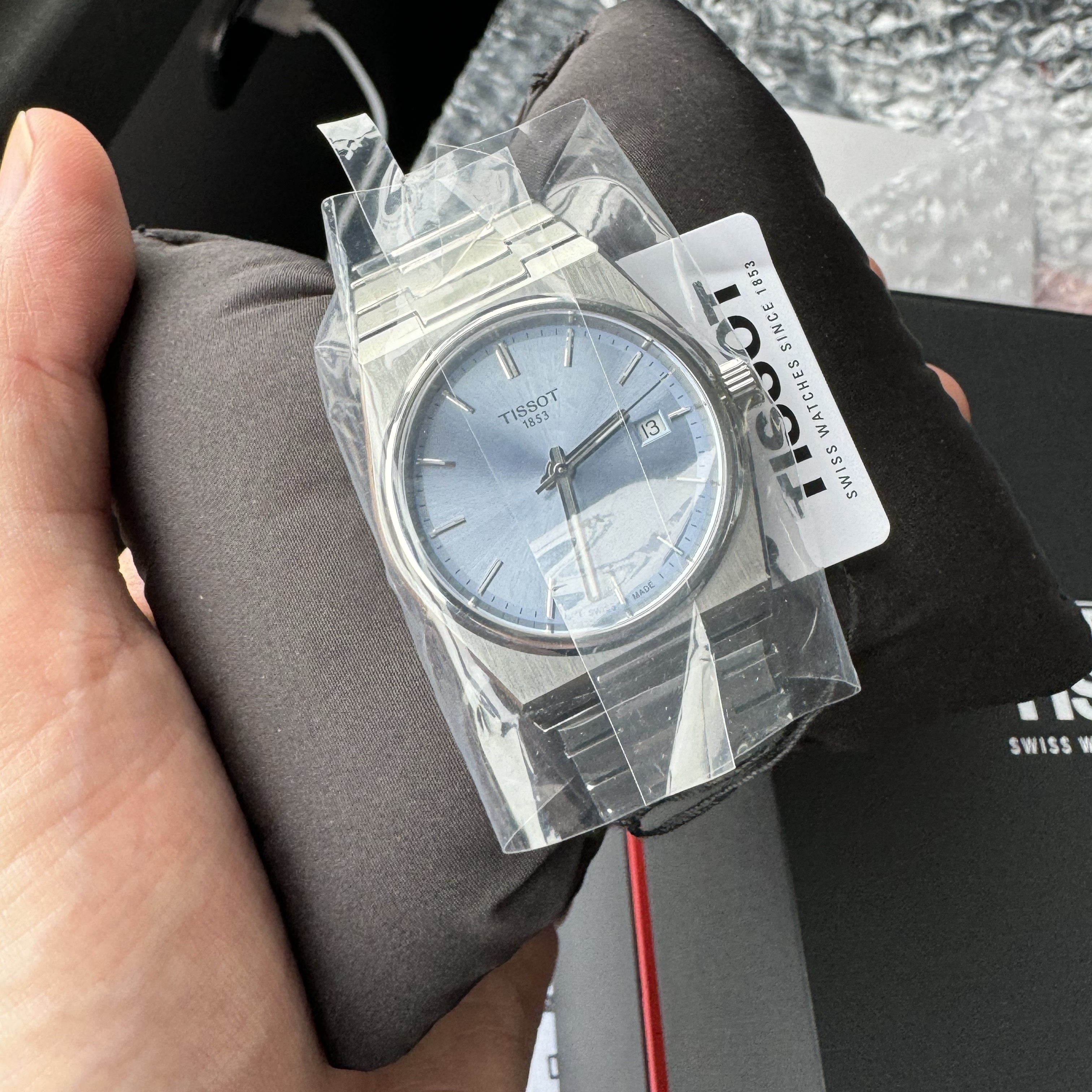 Tissot PRX 35mm Quartz Steel Light Blue 착용 스타일 - 2