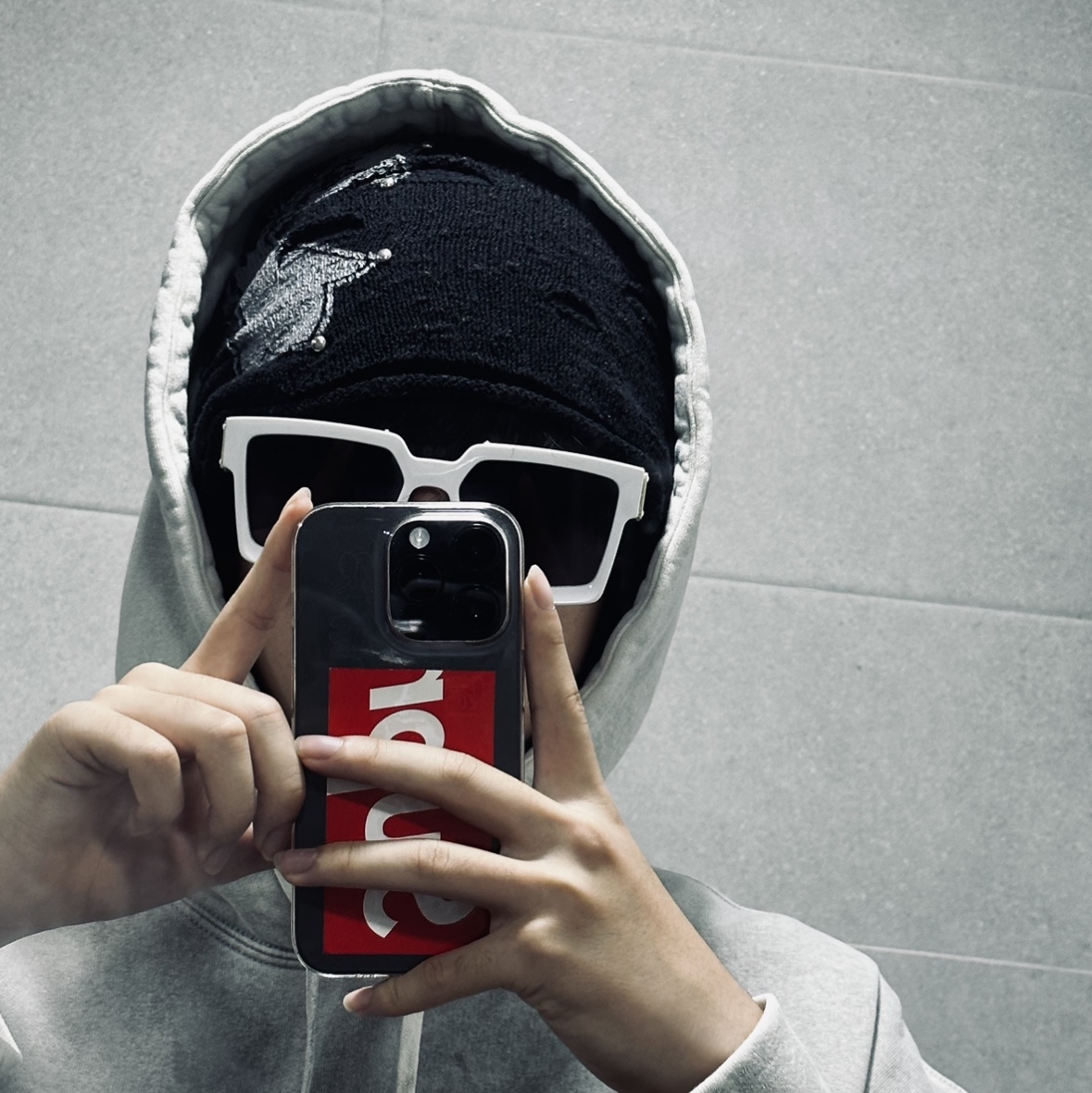 Supreme Overdyed S Logo Hooded Sweatshirt Natural - 23SS 착용 스타일