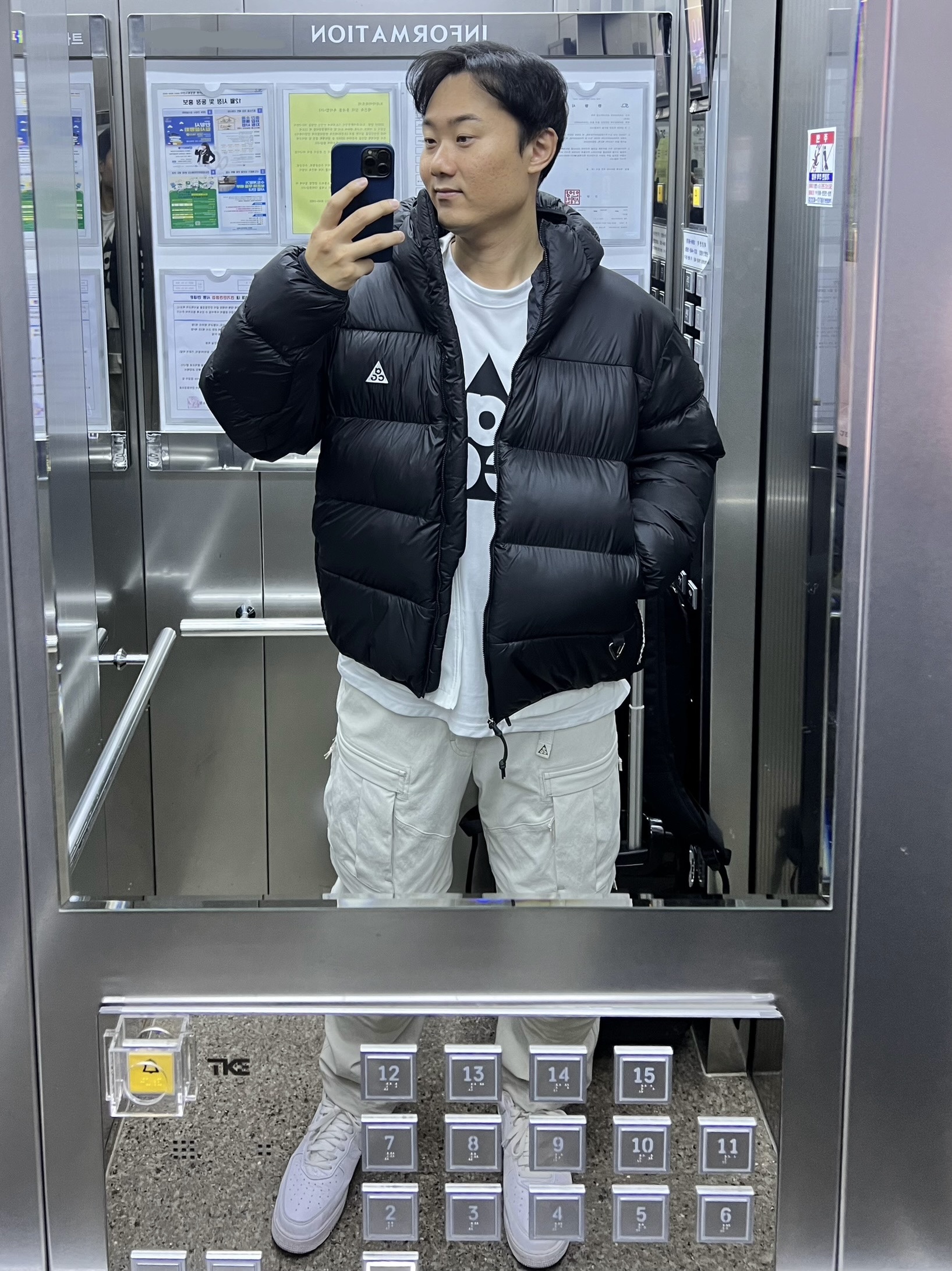 Nike ACG Therma-Fit ADV Lunar Lake Puffer Jacket Black - Asia, Nike ACG Smith Summit Cargo Pants Light Bone - Asia 착용 스타일