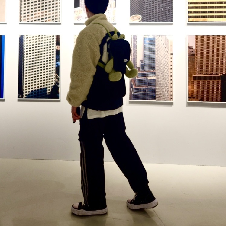Stussy 8 Ball Sherpa Jacket Natural, Maison Mihara Yasuhiro Peterson OG Sole Canvas High-top Sneakers Black 착용 스타일 - 1
