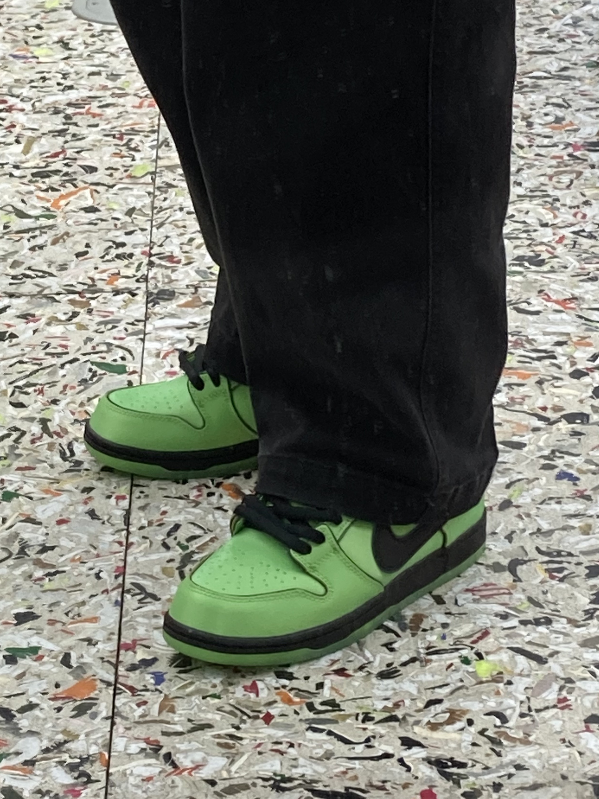 Nike x The Powerpuff Girls SB Dunk Low Pro QS Buttercup 착용 스타일 - 1