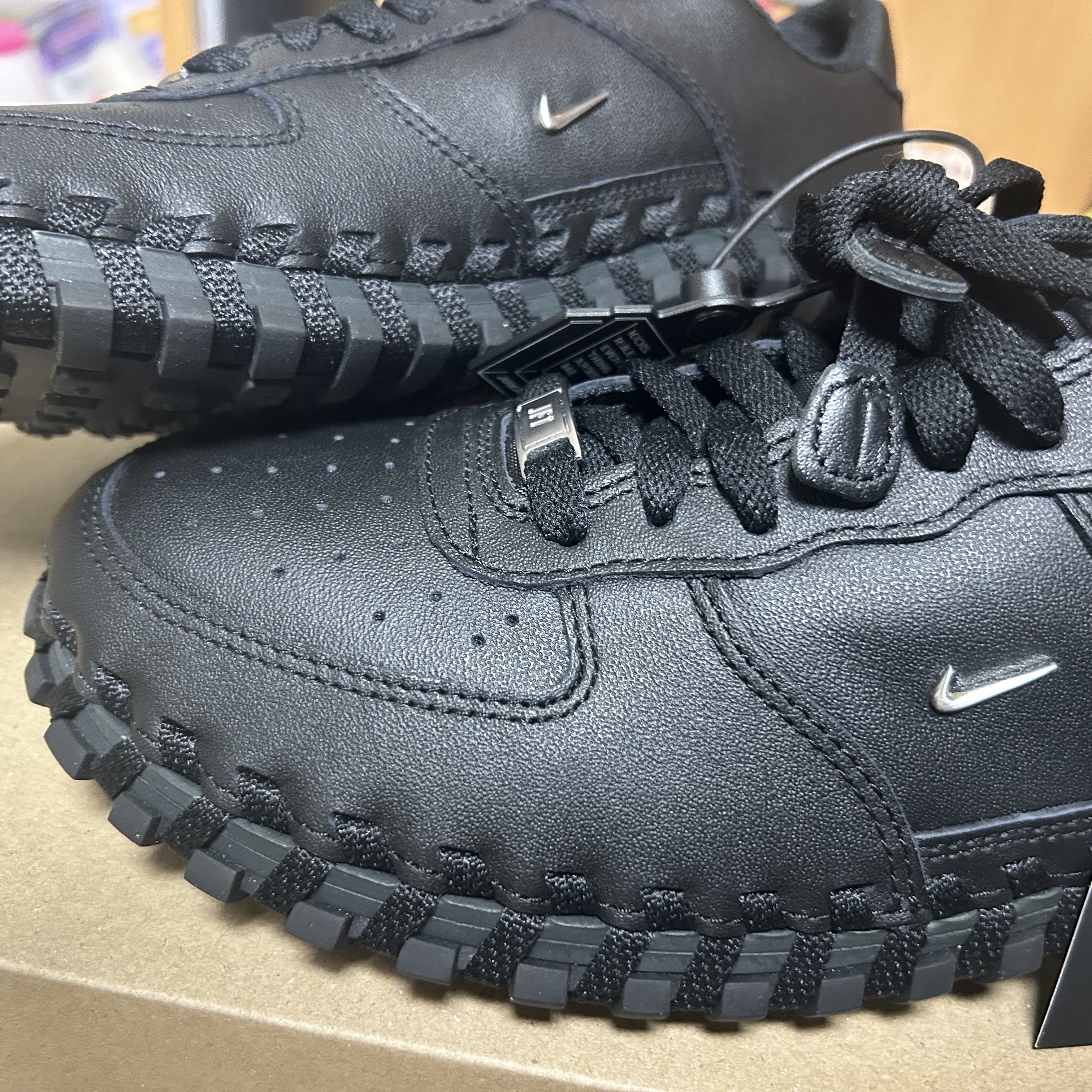 Nike x Jacquemus J Force 1 Low LX SP Black 착용 스타일 - 2