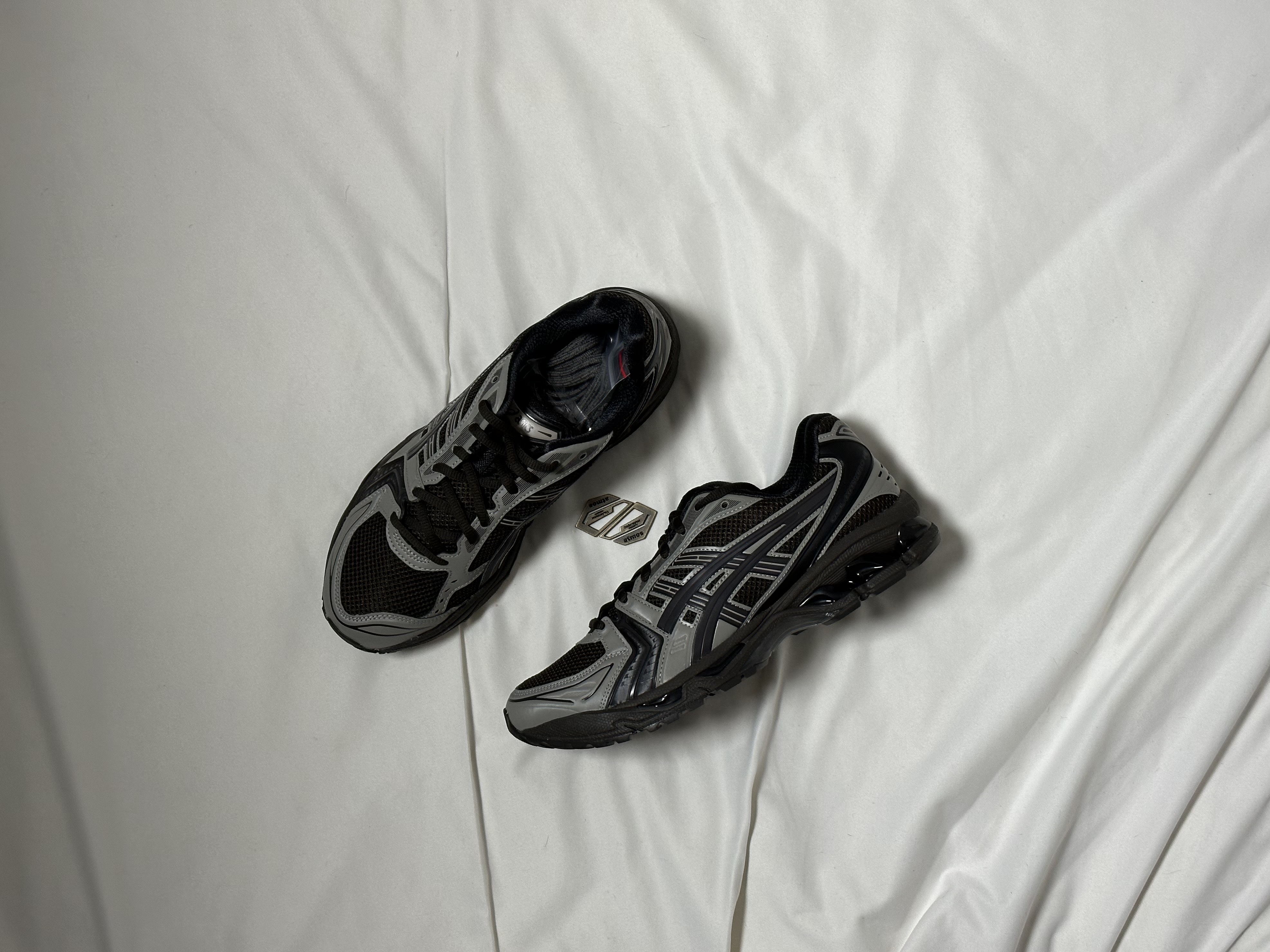 Asics x Atmos x Undermycar Gel-Kayano 14 Pepper Black 착용 스타일 - 1