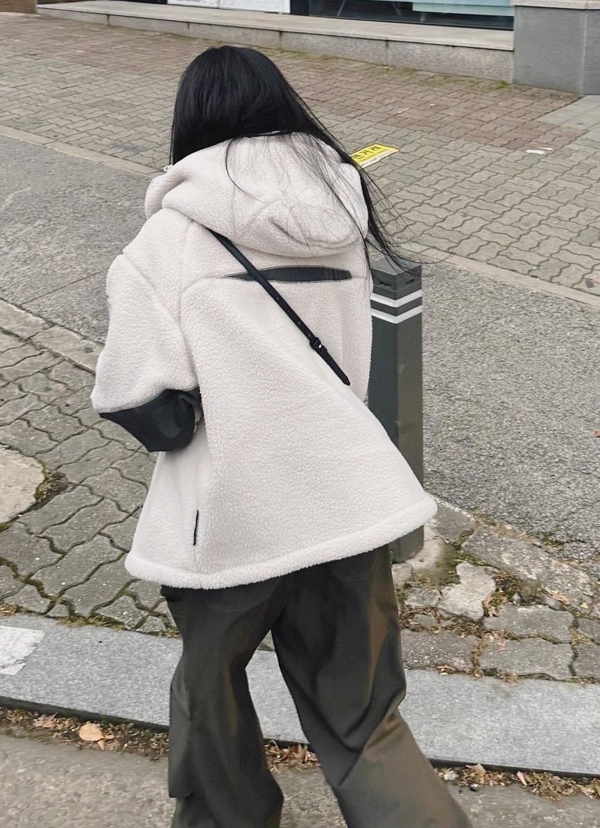 Opening Project Traveller Hooded Fleece Jacket Ecru 착용 스타일 - 4