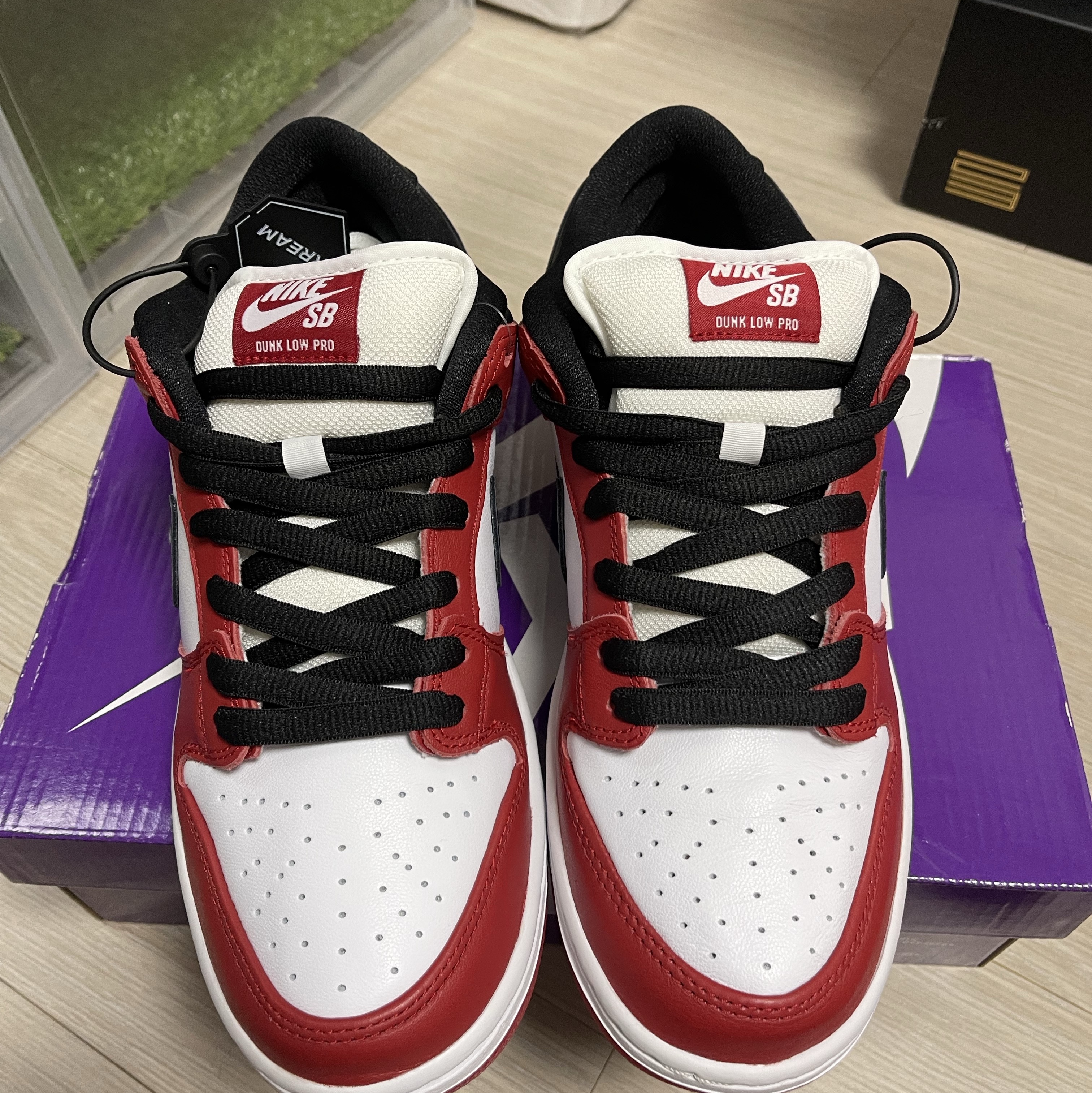 Nike SB Dunk Low Pro Chicago 착용 스타일 - 2
